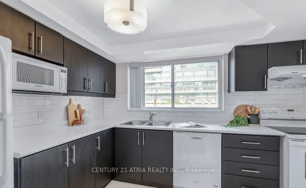 44 Gerrard Street W, #1206