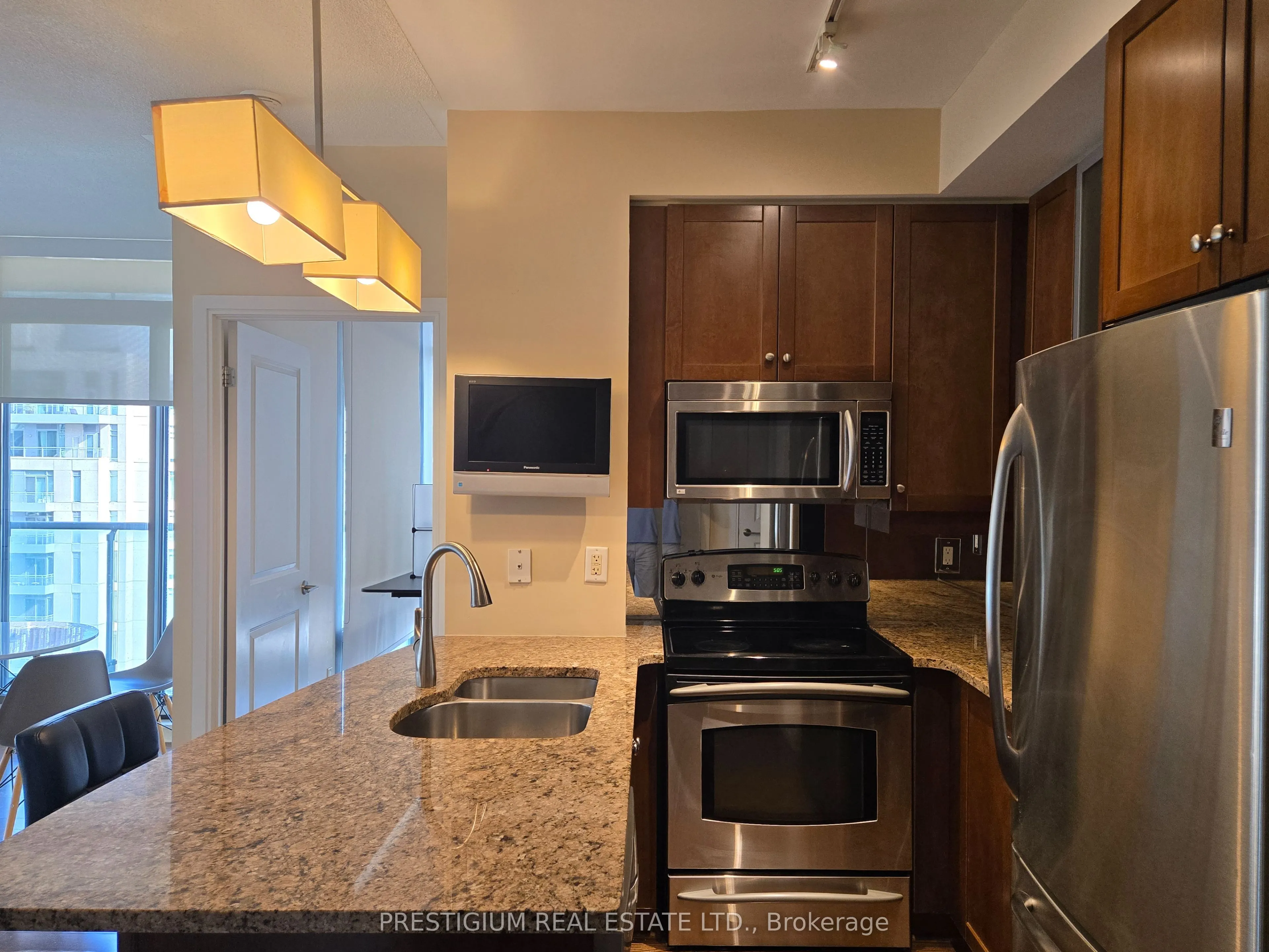 18 Yorkville Avenue, #1407