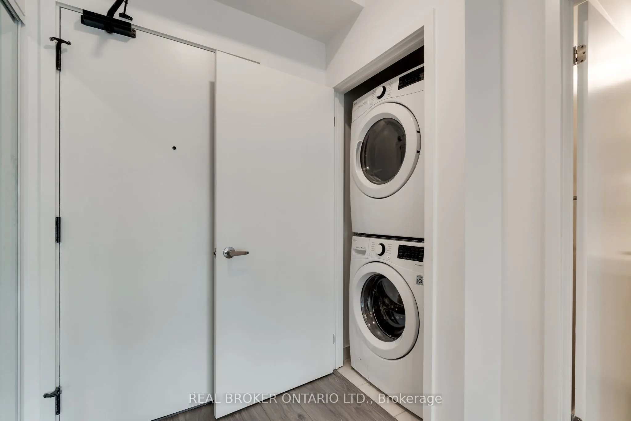 20 Tubman Avenue, #2411