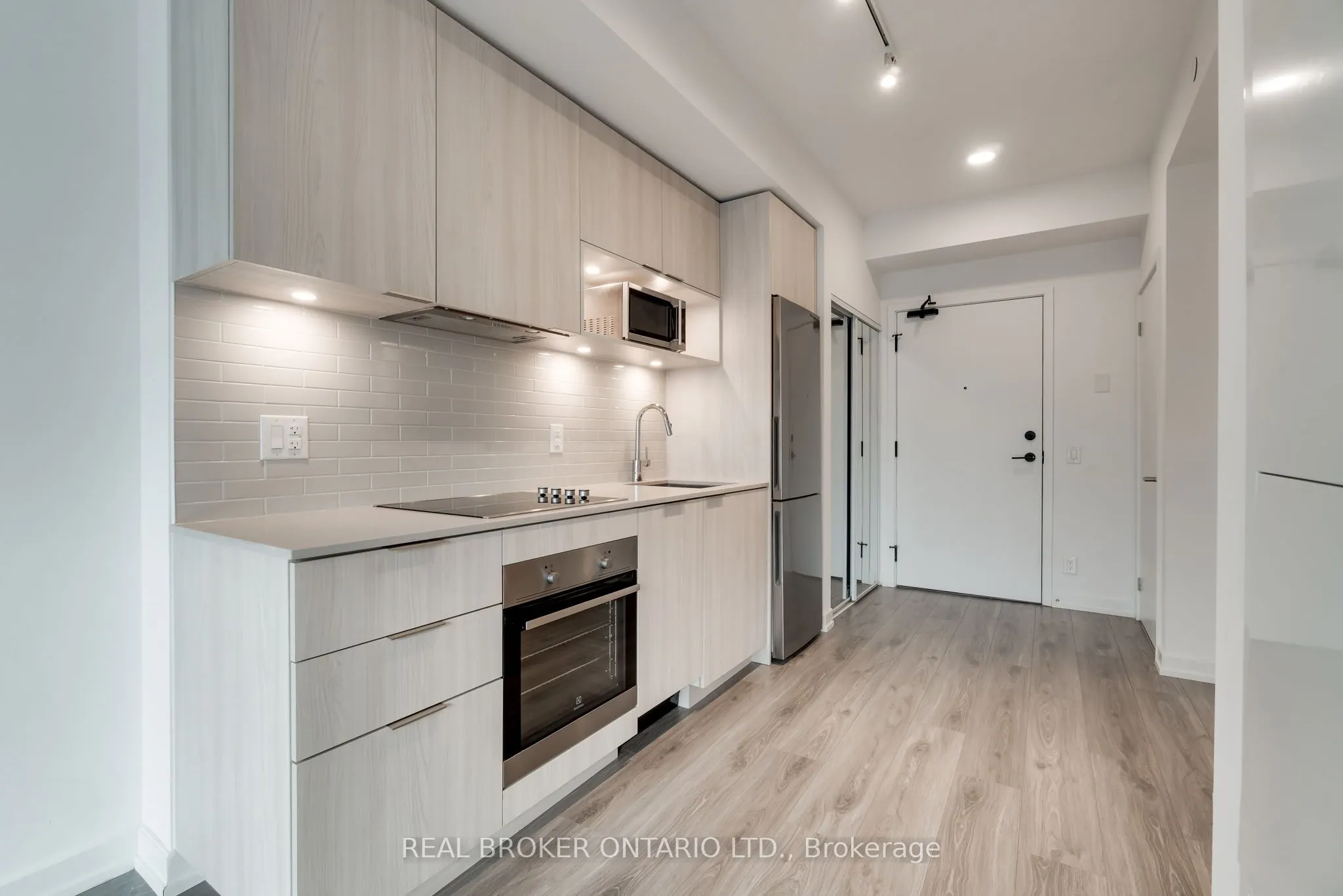 20 Tubman Avenue, #2411