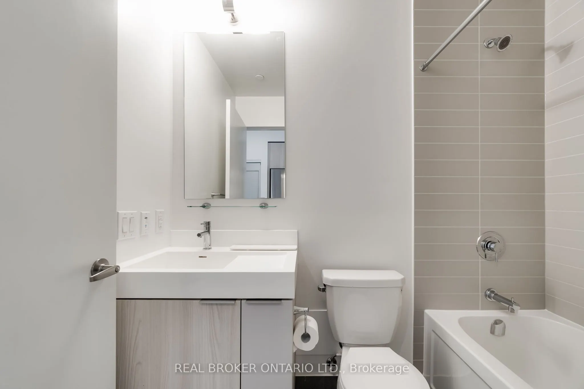 20 Tubman Avenue, #2411