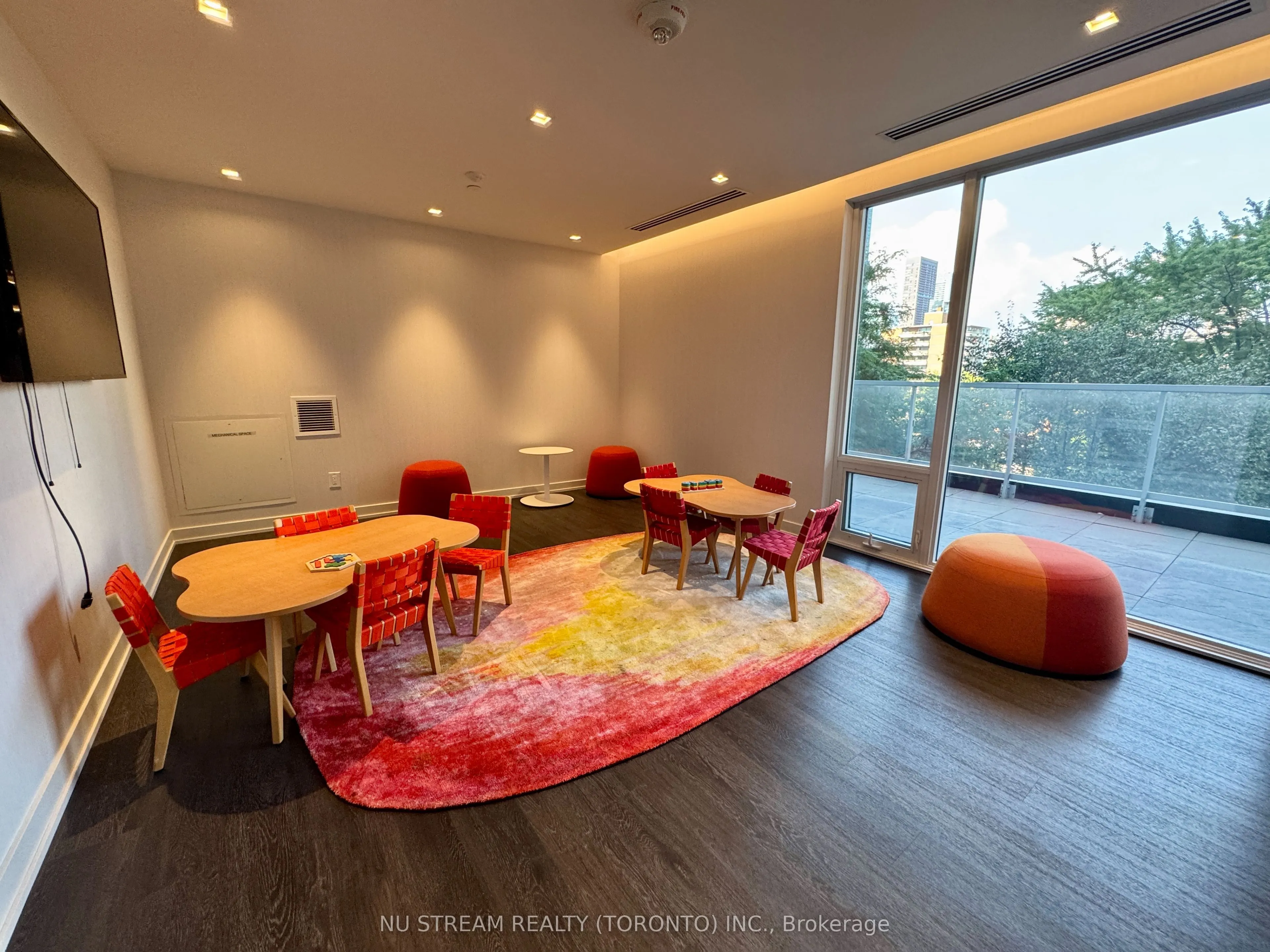 3 Gloucester Street, #4202