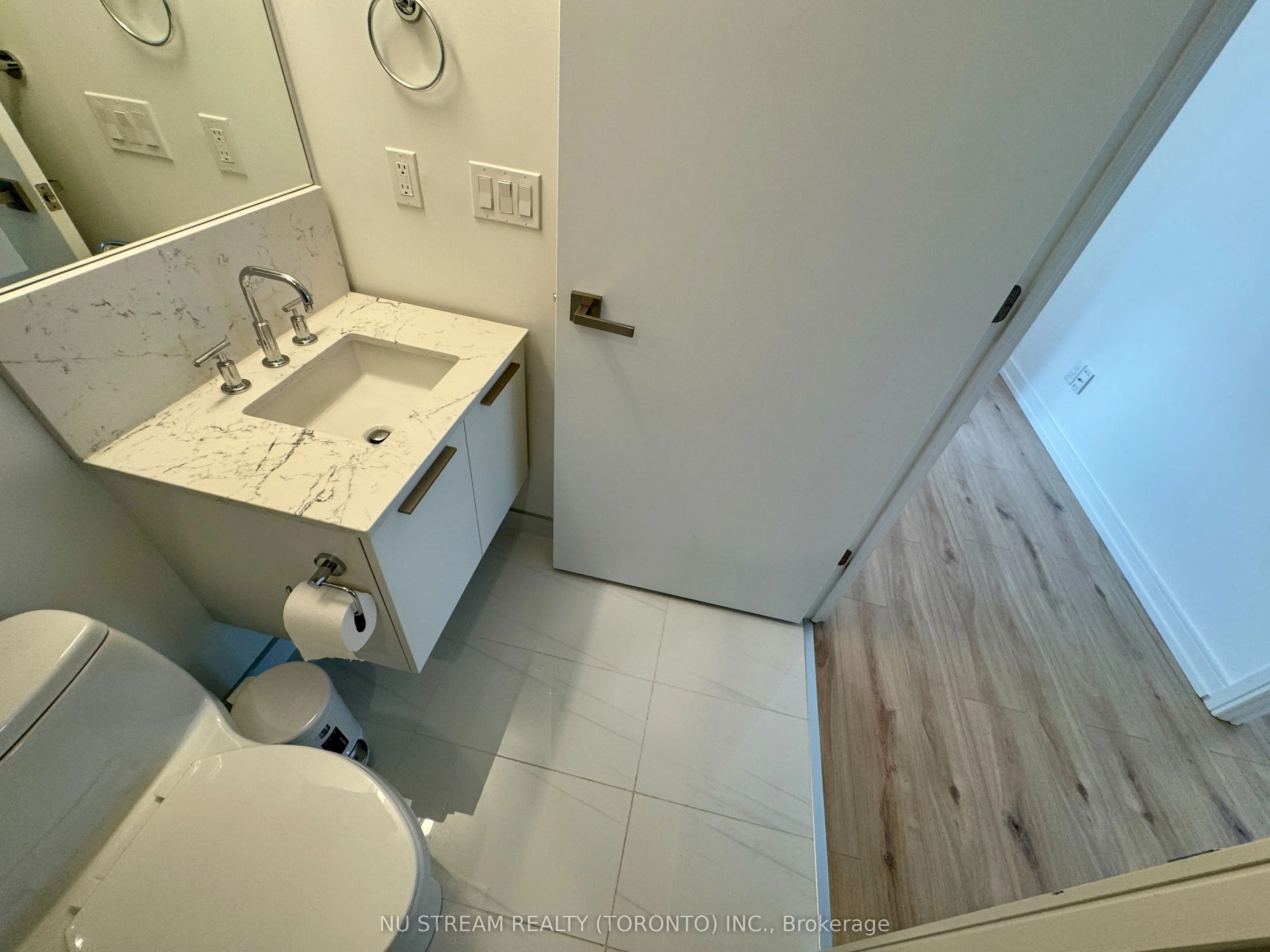 3 Gloucester Street, #4202