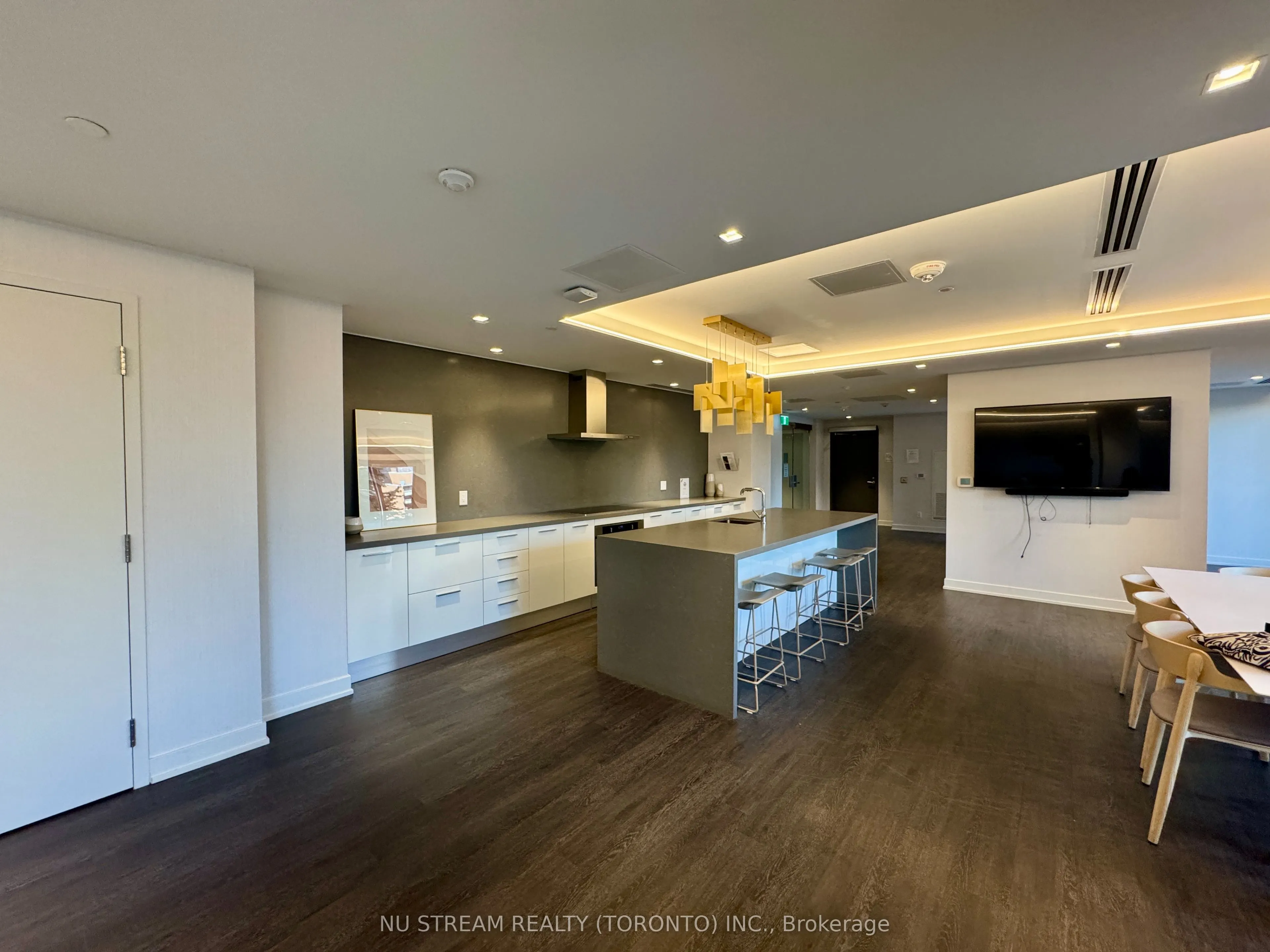 3 Gloucester Street, #4202