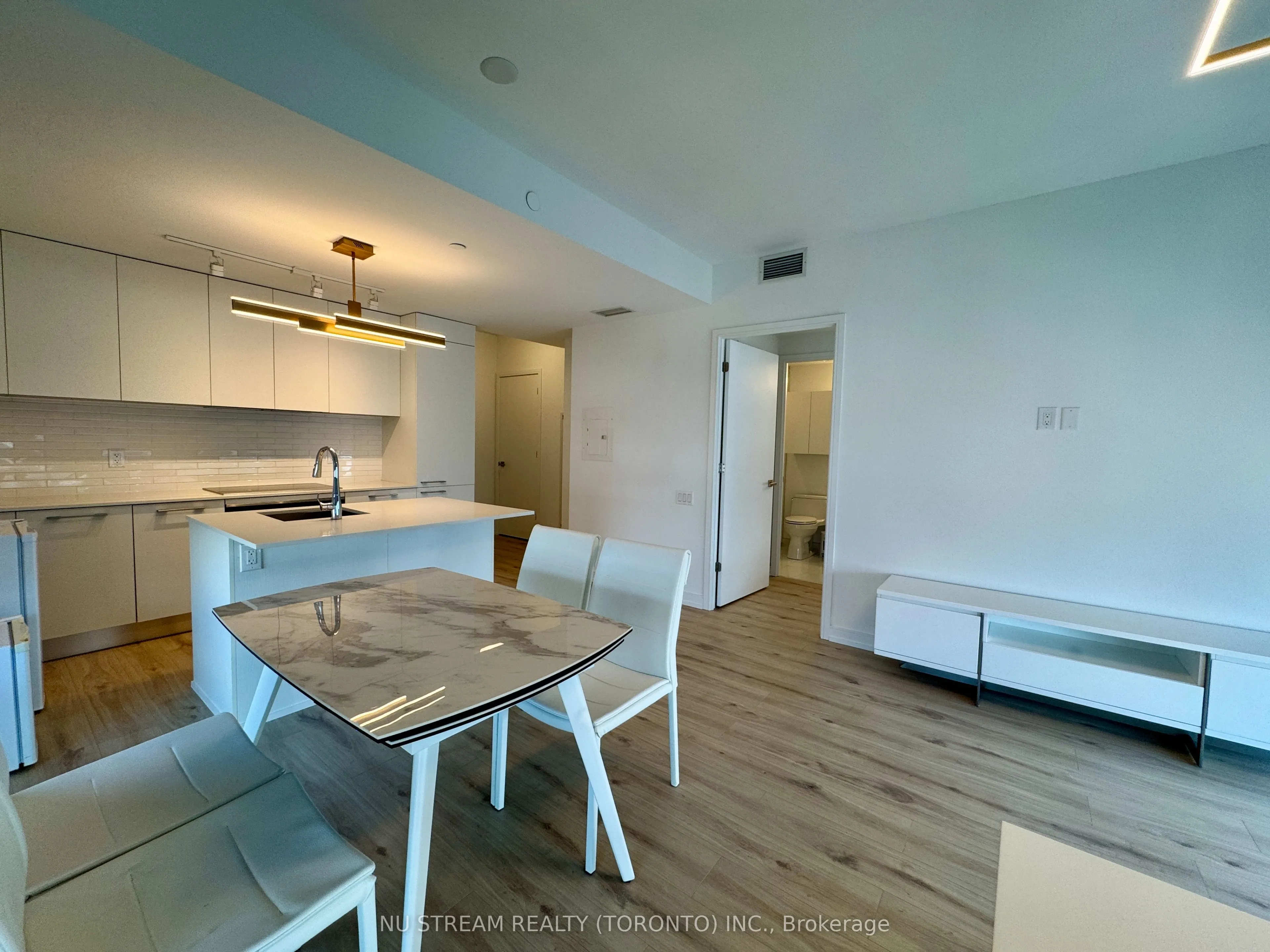 3 Gloucester Street, #4202