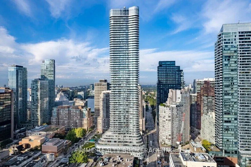 11 Wellesley Street W, #1711