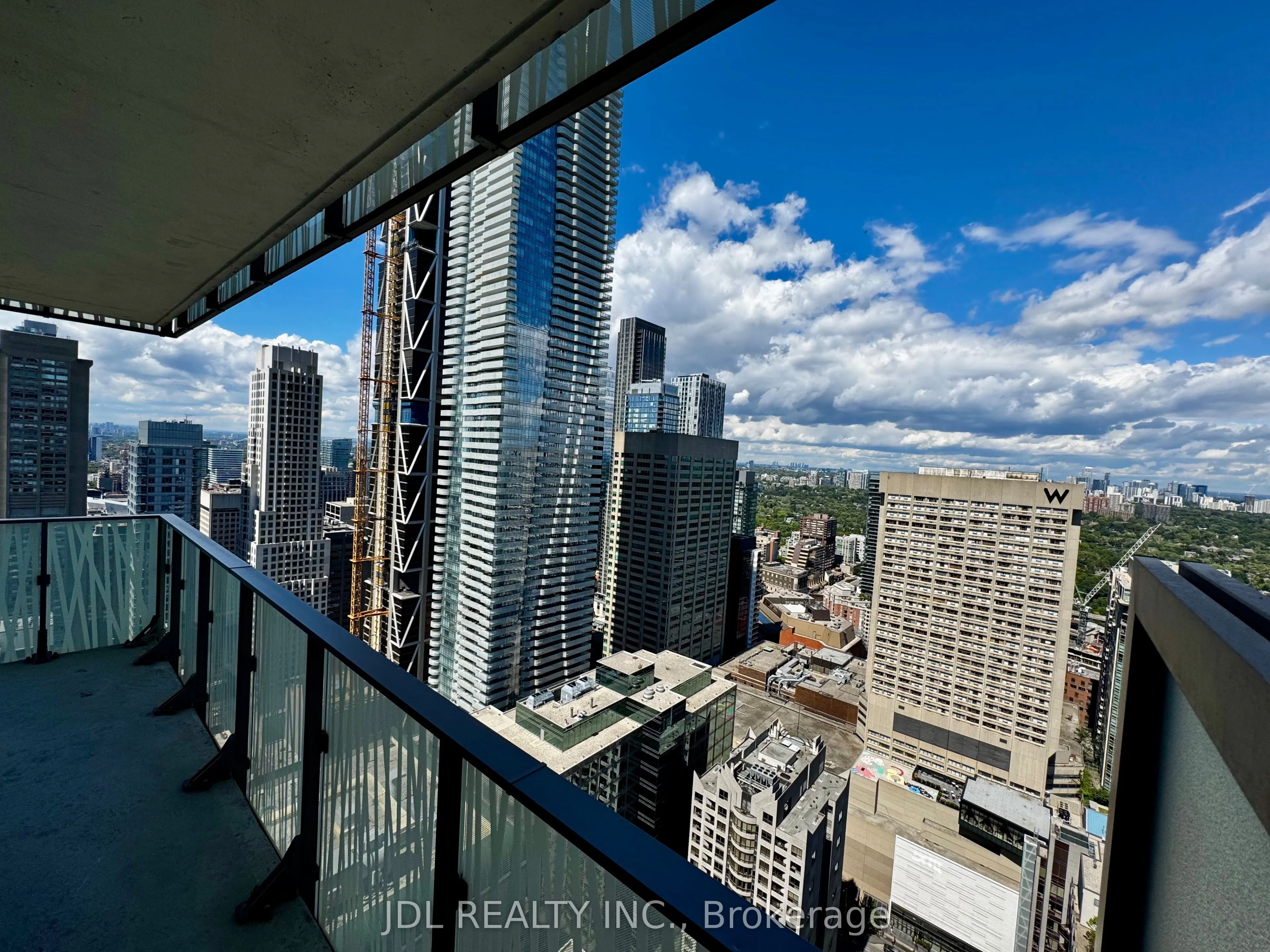 42 Charles Street E, #4107
