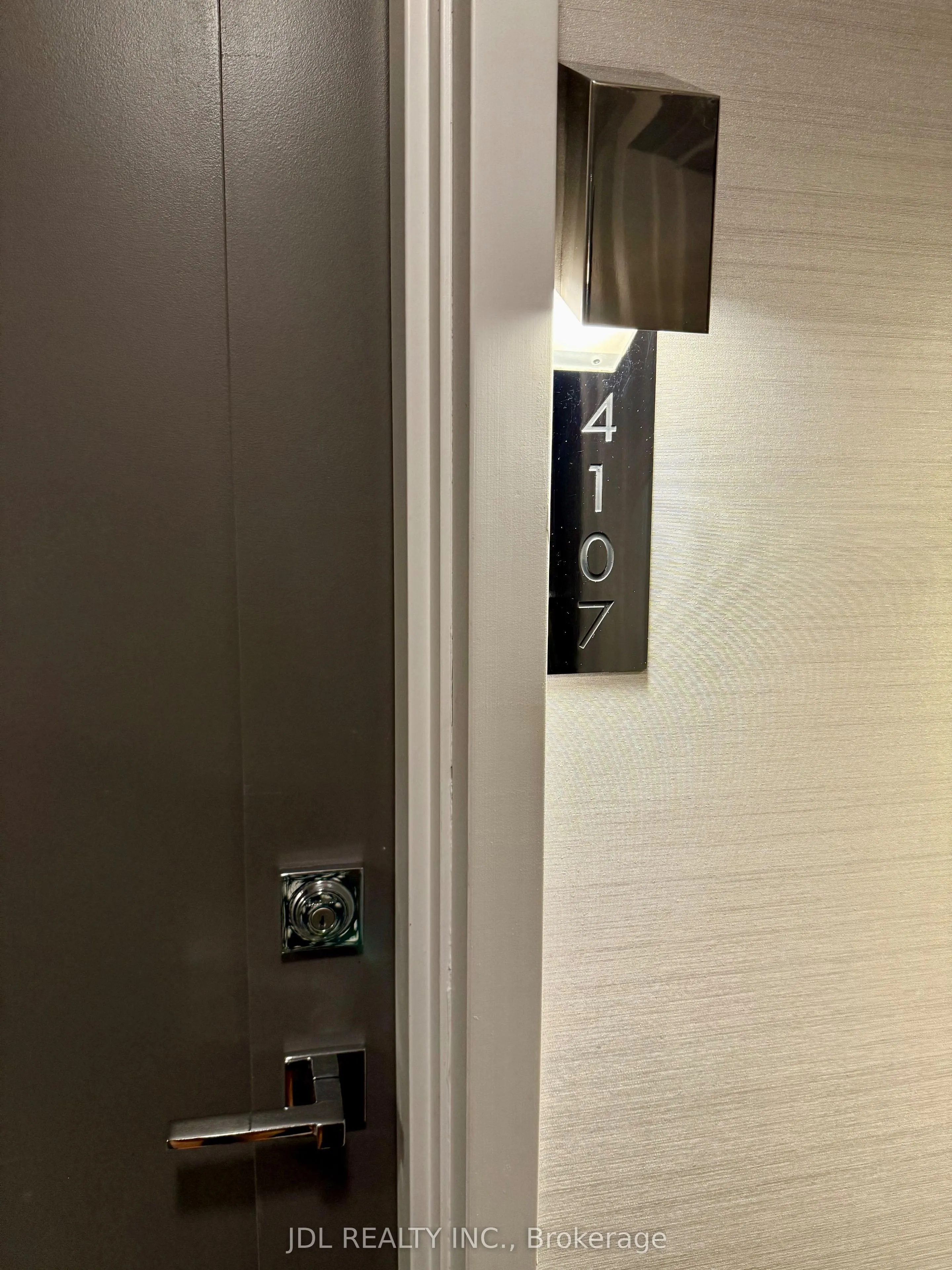 42 Charles Street E, #4107