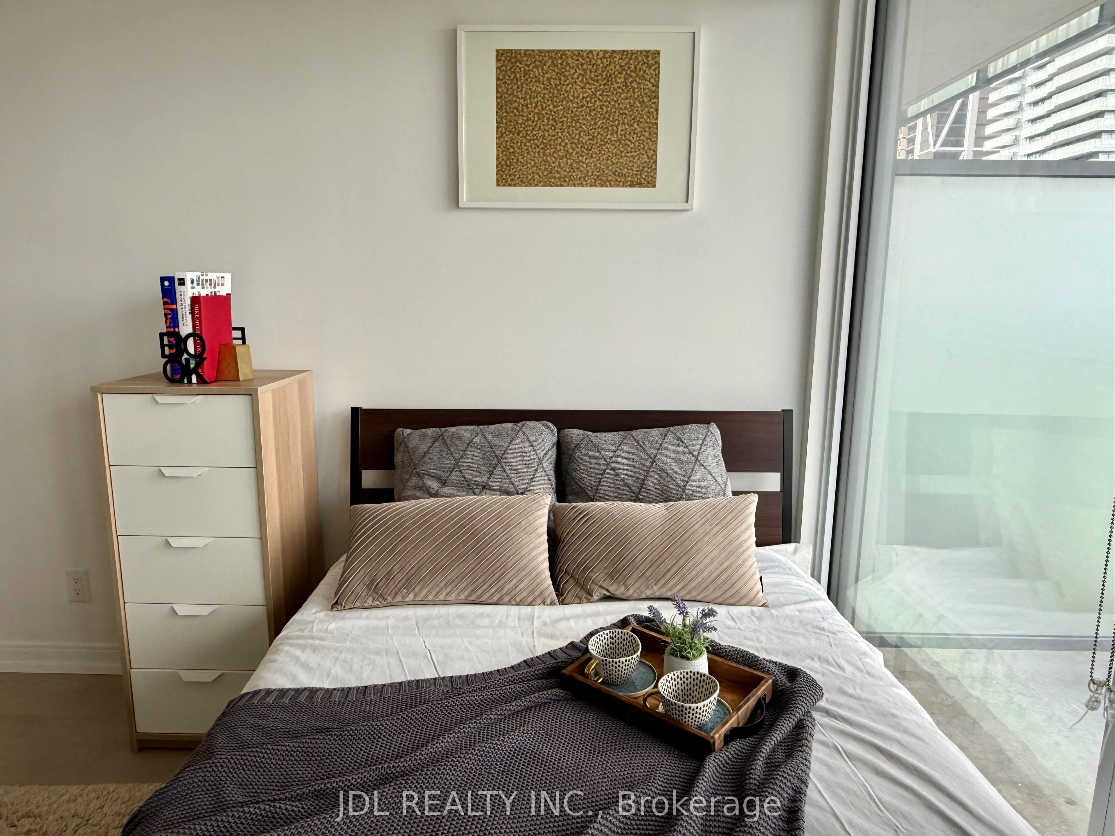 42 Charles Street E, #4107