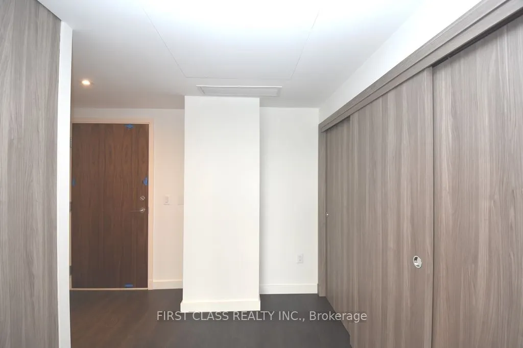 25 Mcmahon Drive, #1707