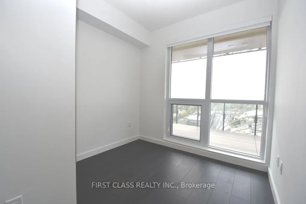 25 Mcmahon Drive, #1707