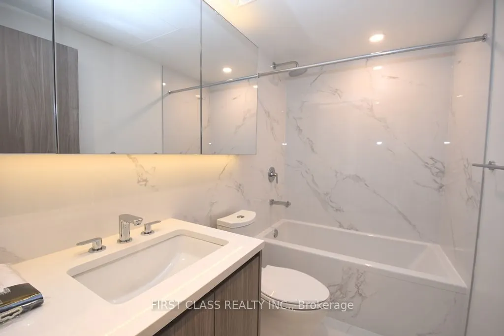 25 Mcmahon Drive, #1707