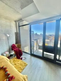 111 Bathurst Street, #1205