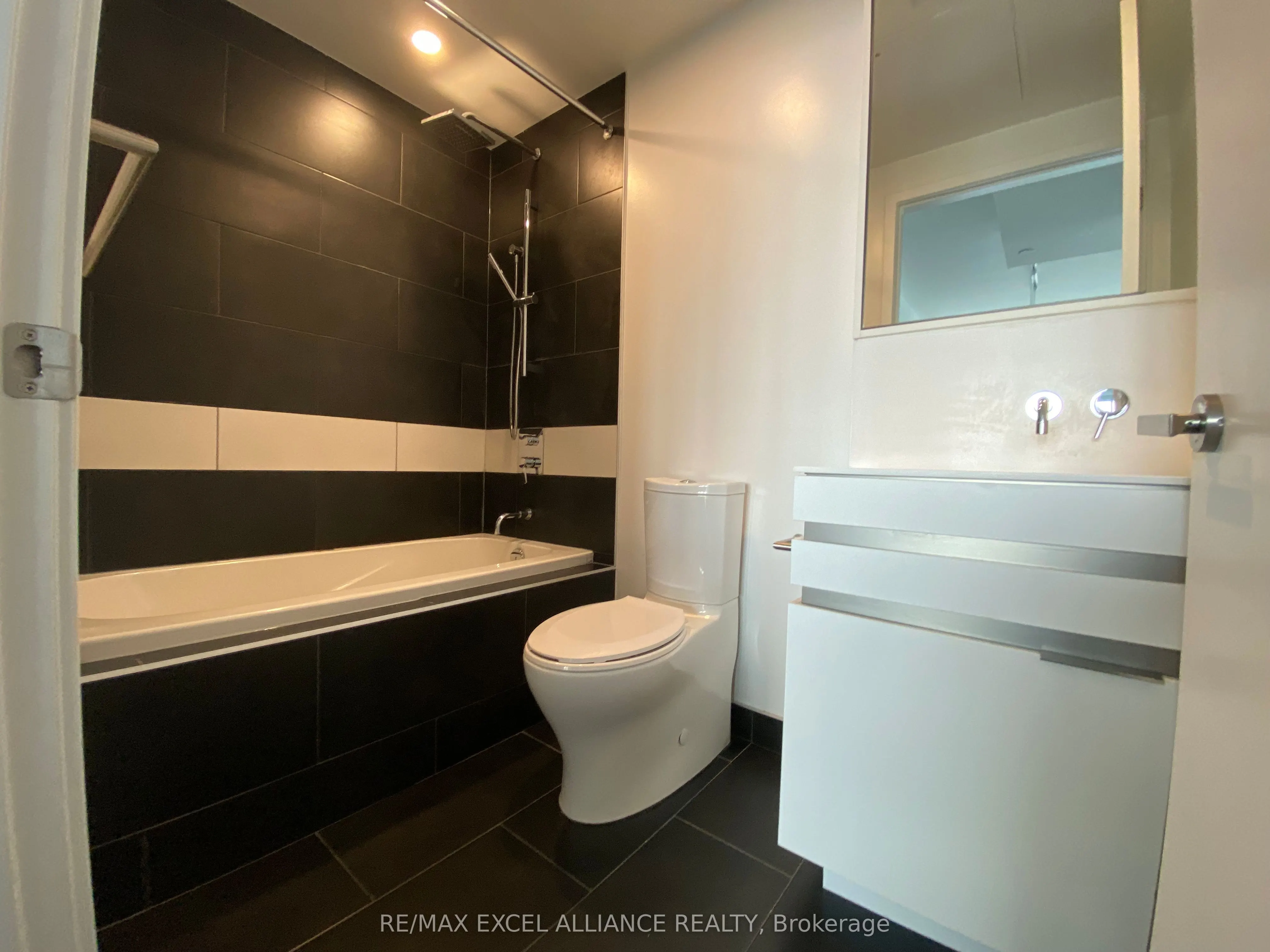 197 Yonge Street, #4406