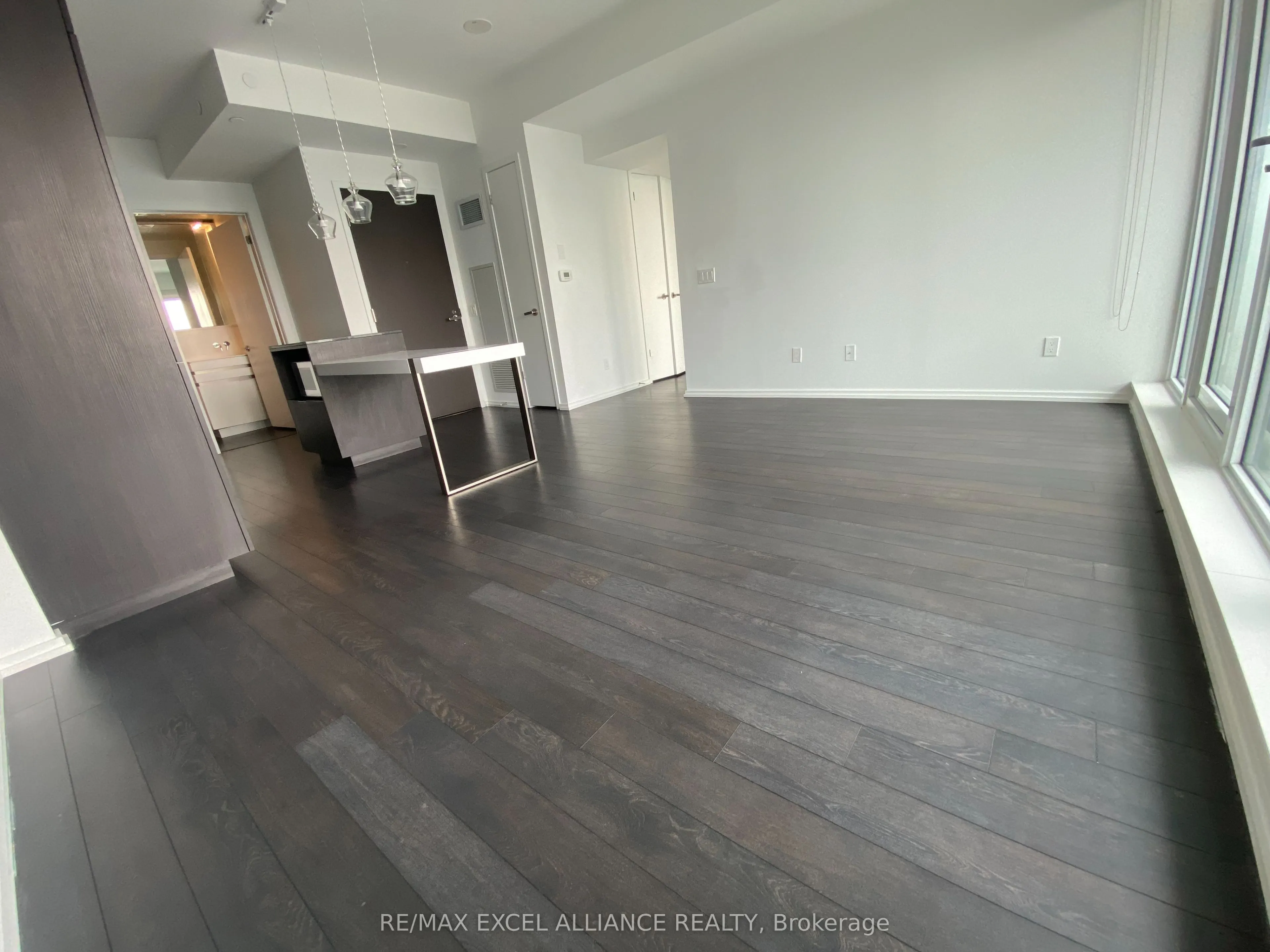 197 Yonge Street, #4406