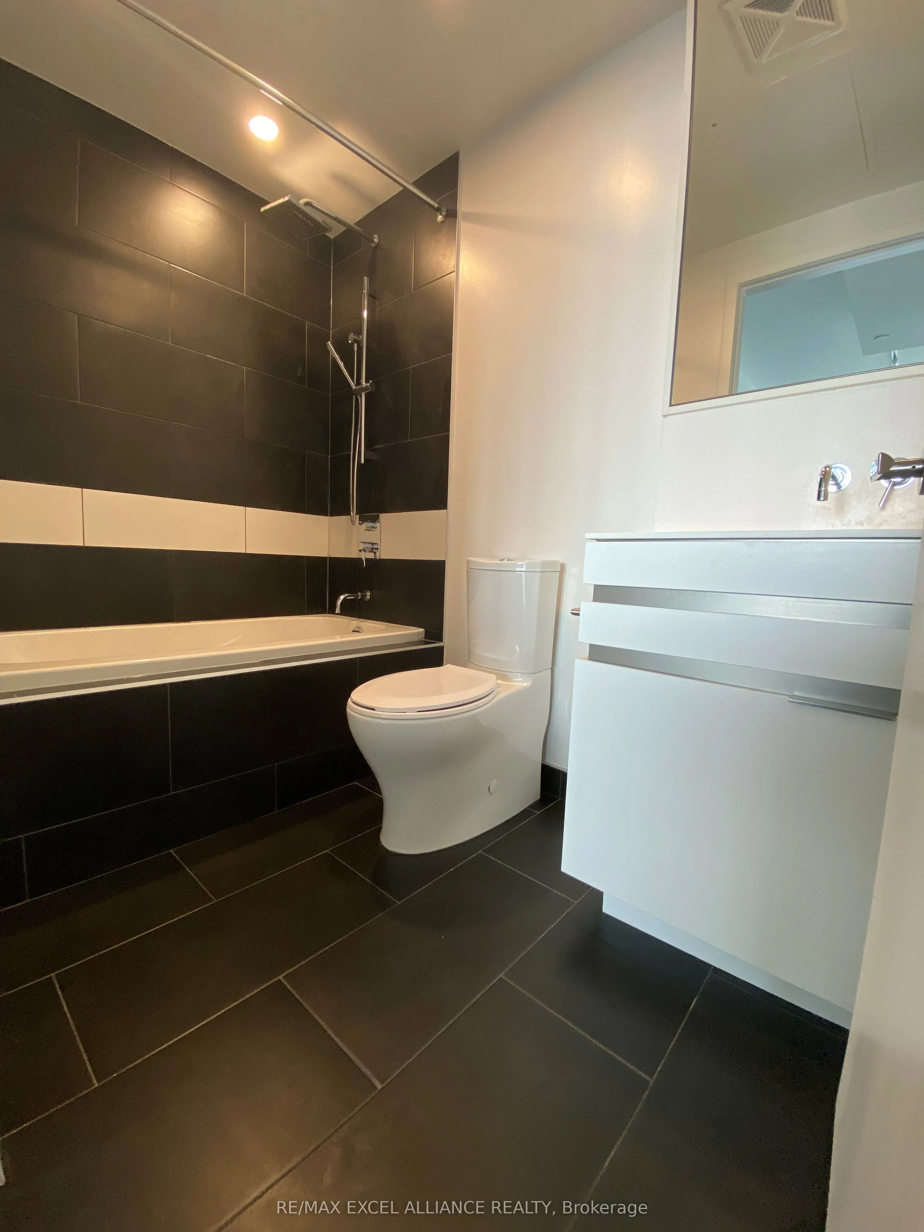 197 Yonge Street, #4406