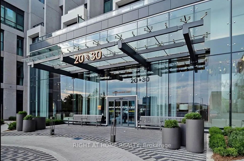 30 Inn On The Park Drive, #2901