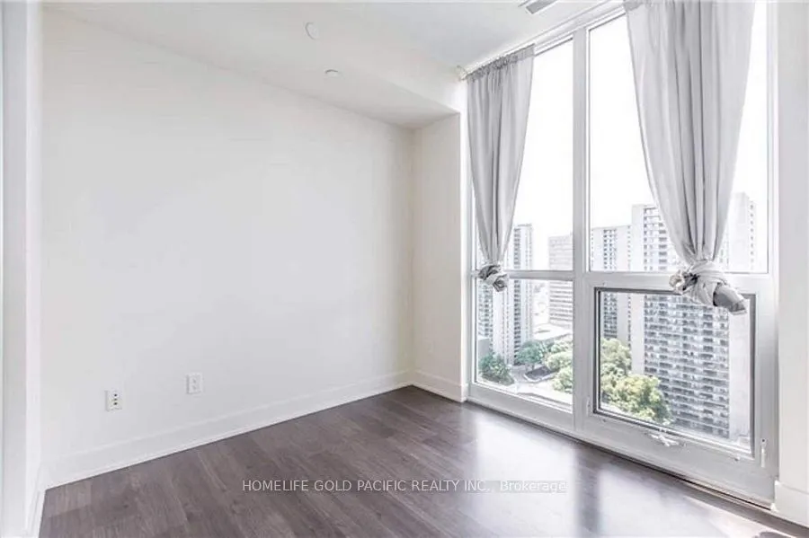 88 Sheppard Avenue E, #2107