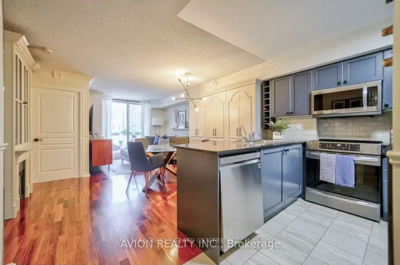 801 Bay Street, #1503 (Den)