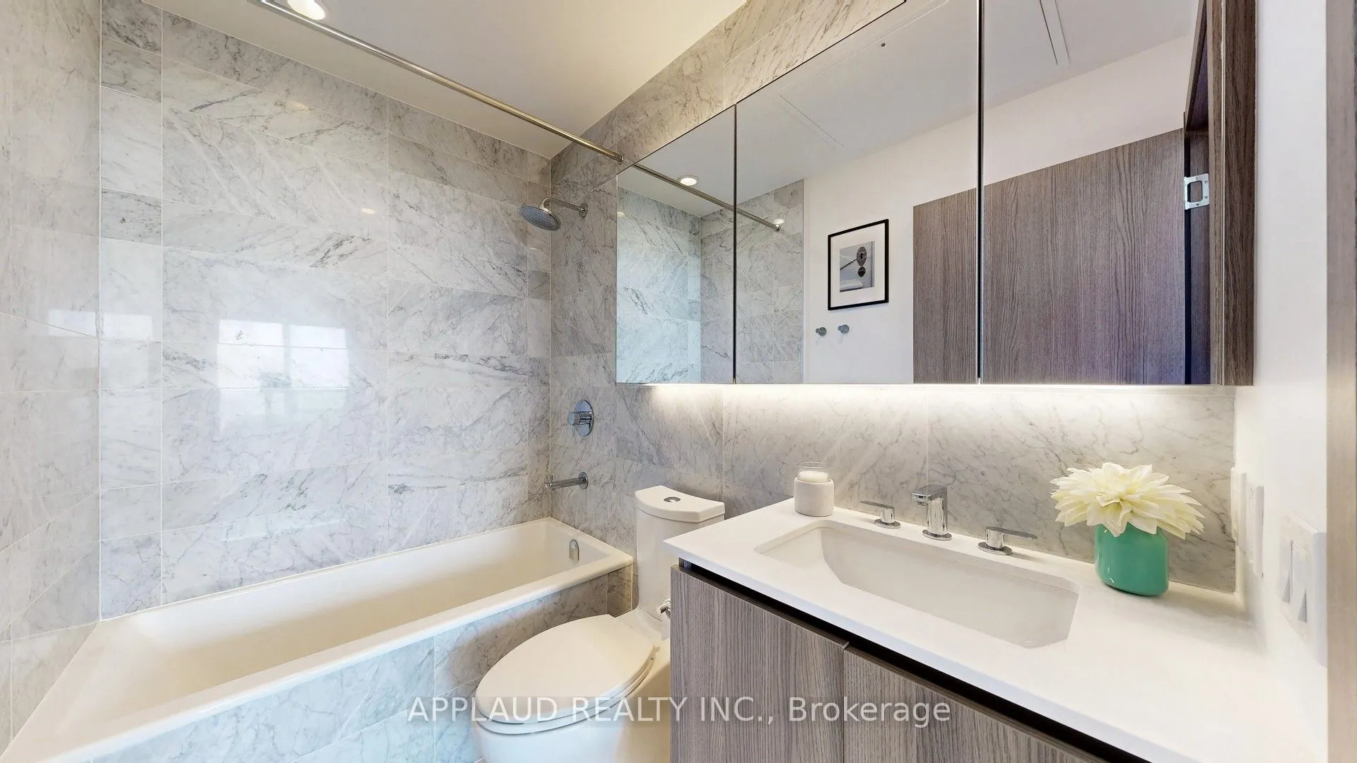 17 Bathurst Street, #3302