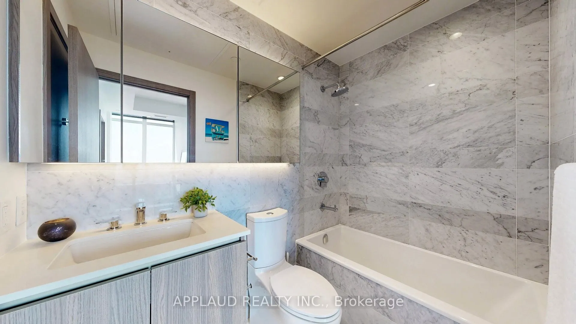 17 Bathurst Street, #3302