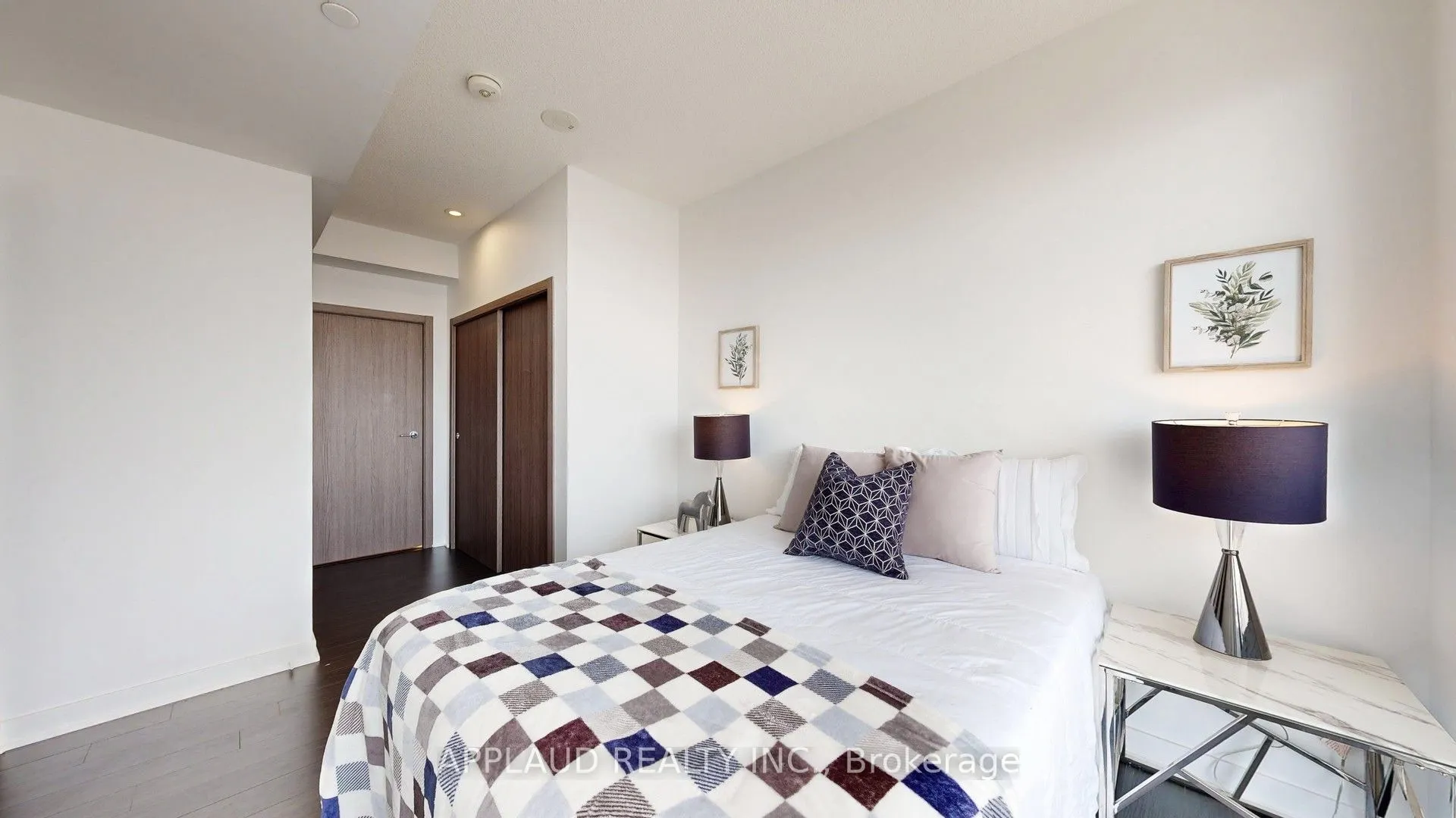 17 Bathurst Street, #3302