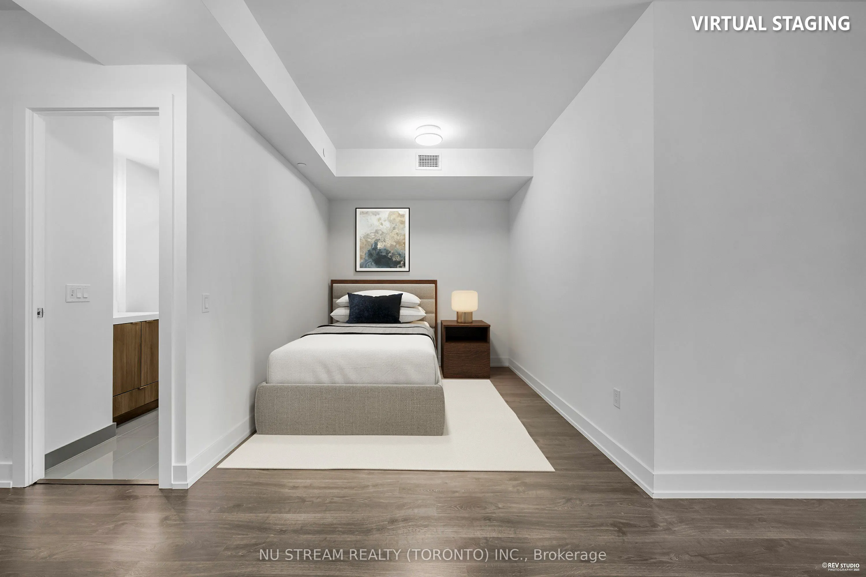 20 Inn On The Park Drive, #330