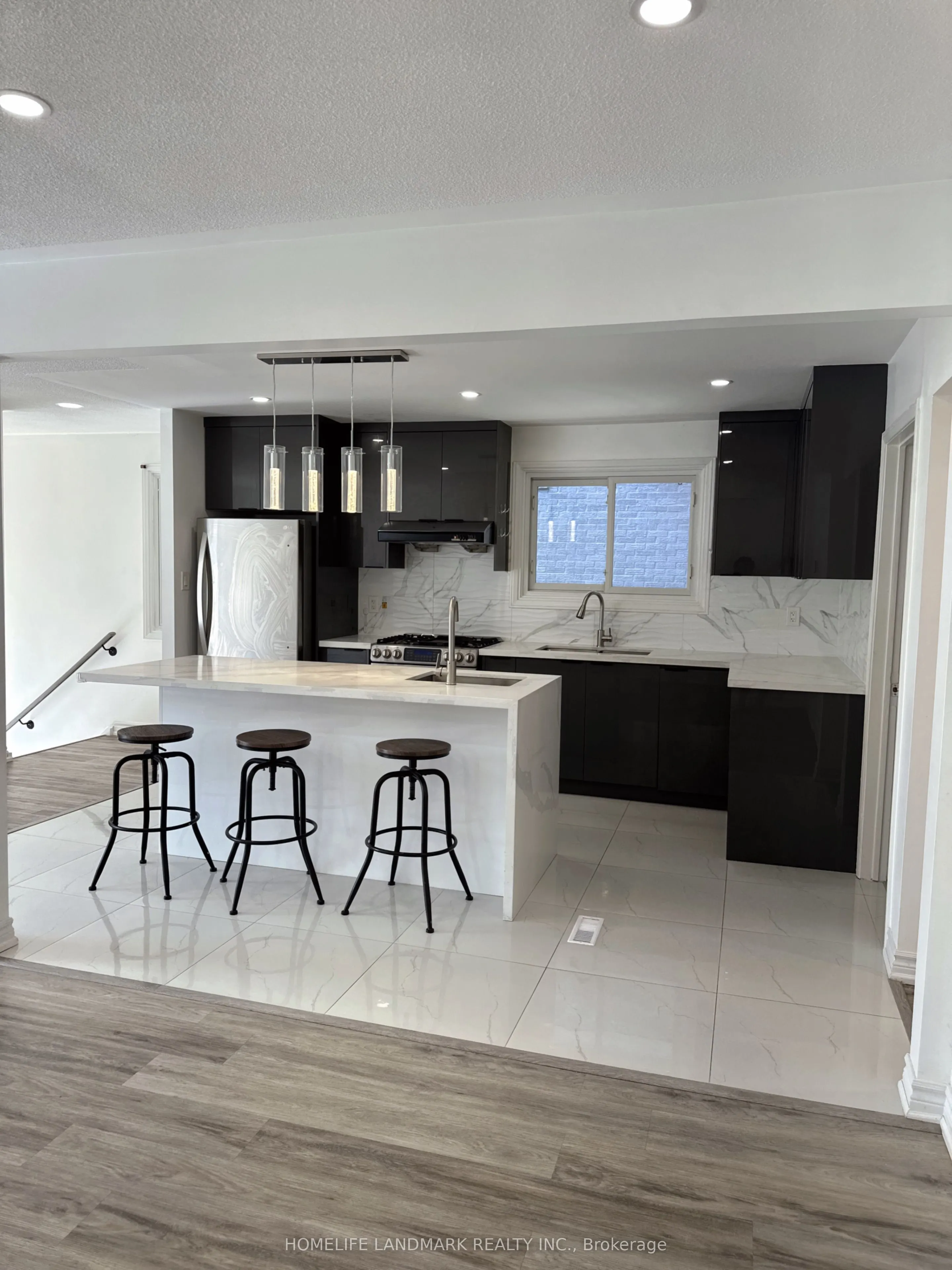 104 Loganberry Crescent