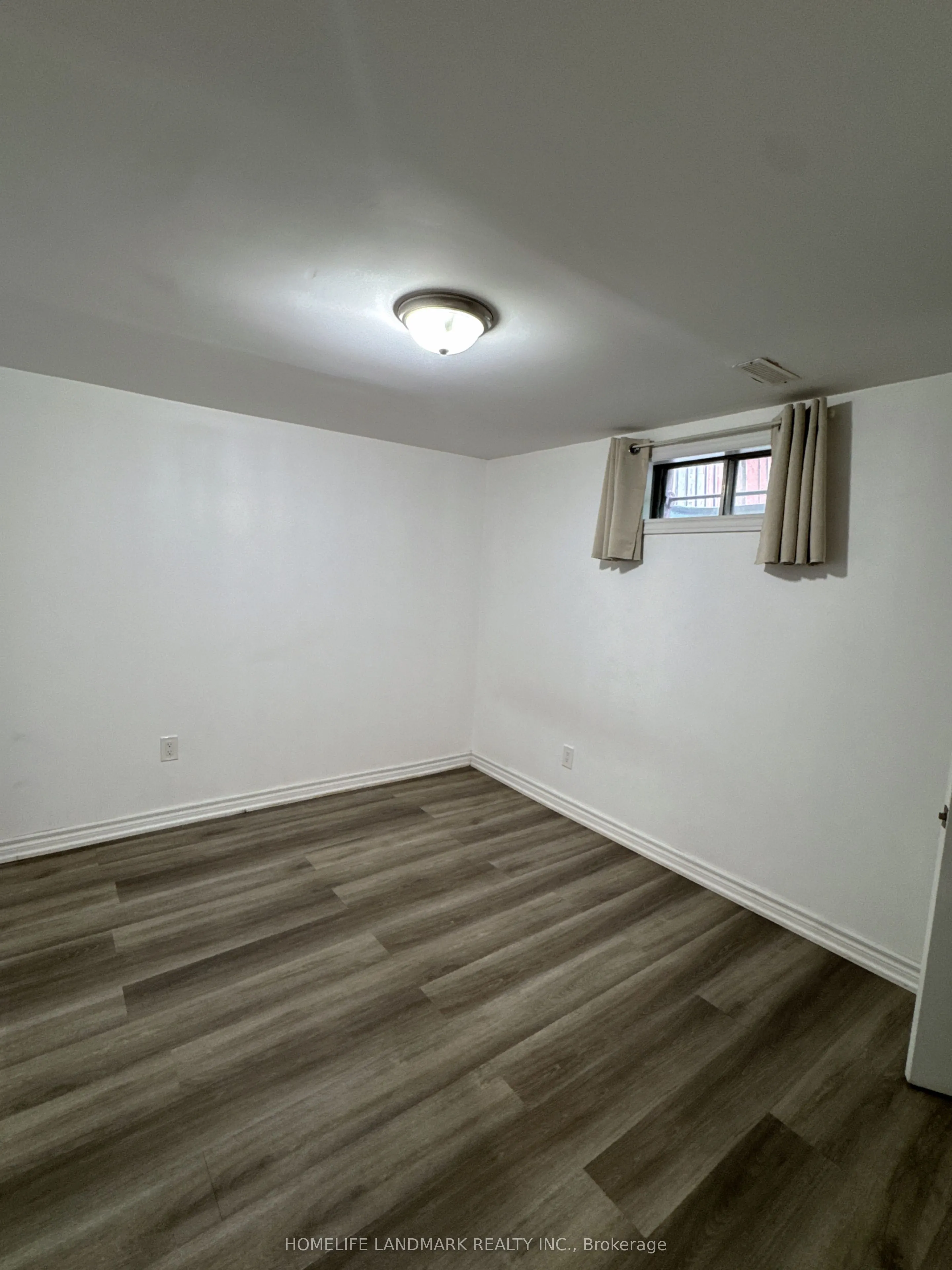 104 Loganberry Crescent