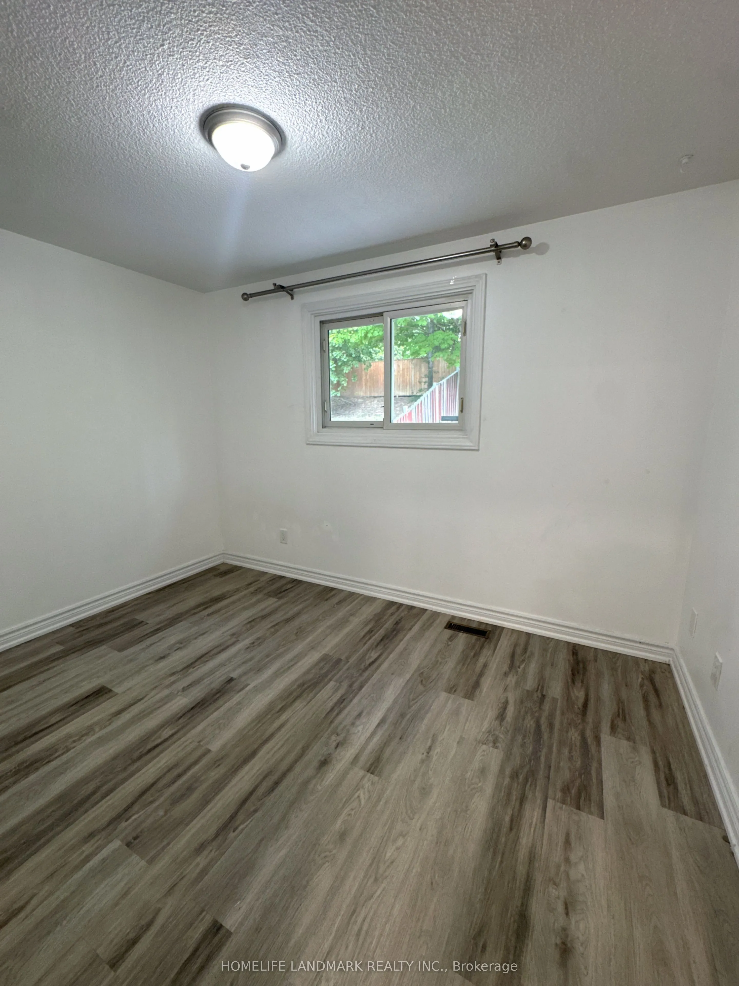 104 Loganberry Crescent