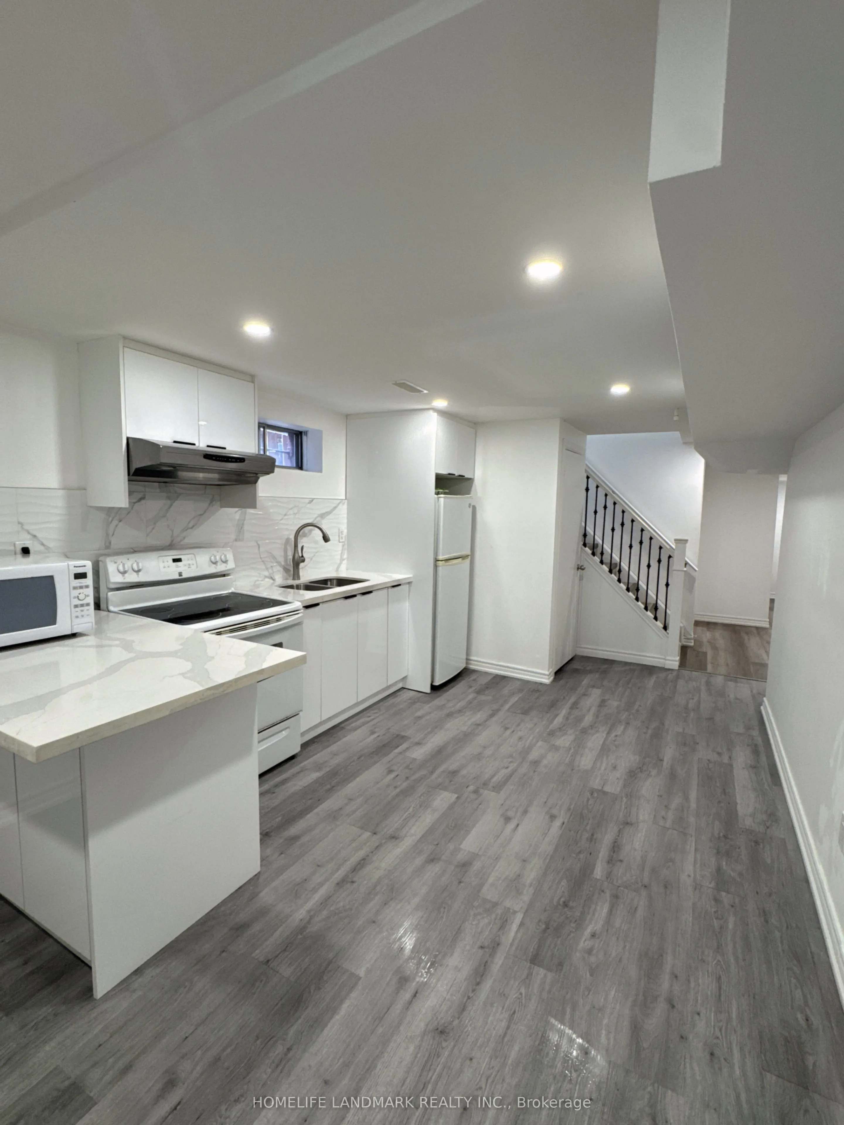 104 Loganberry Crescent