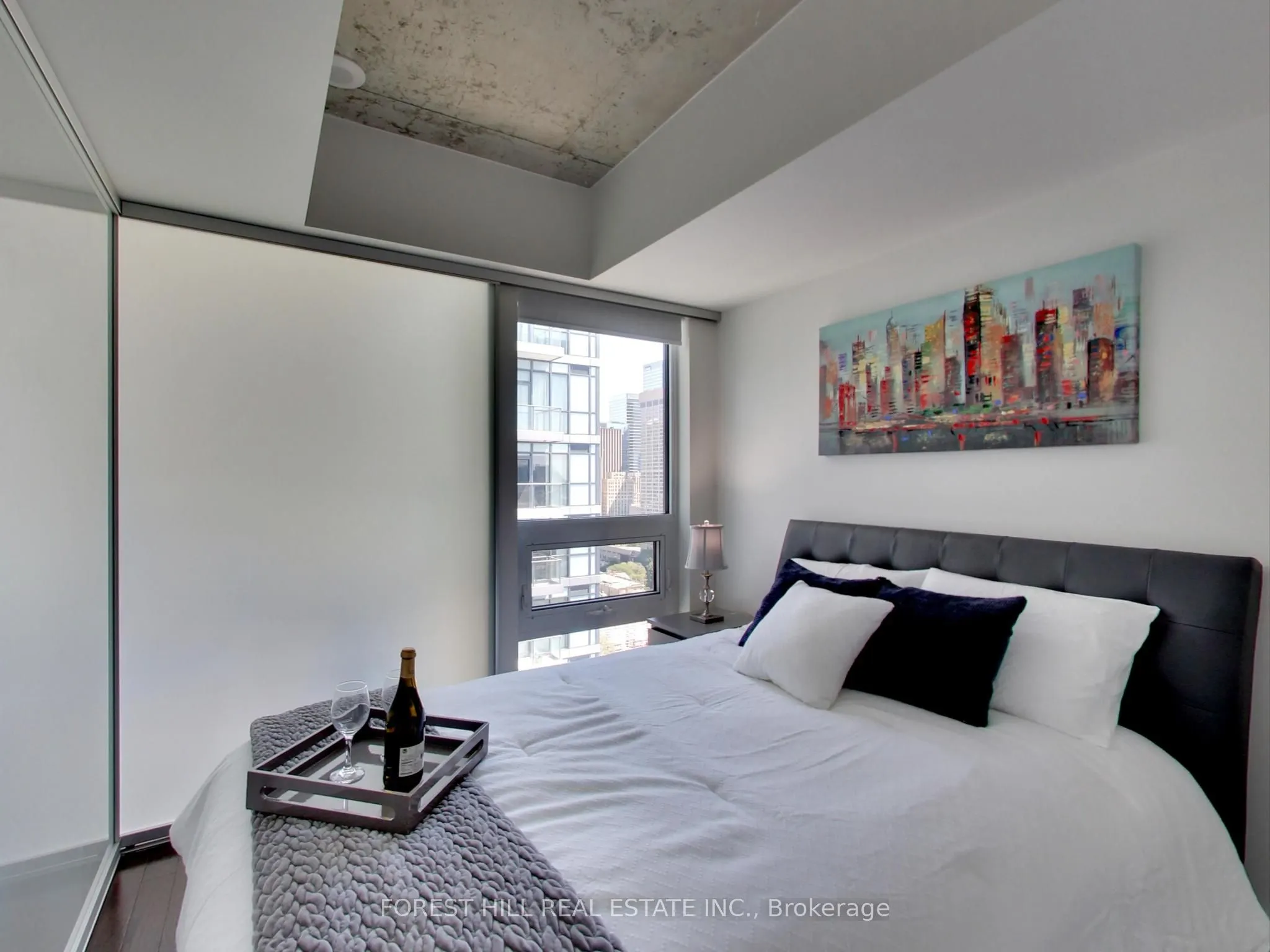 210 Simcoe Street, #2301