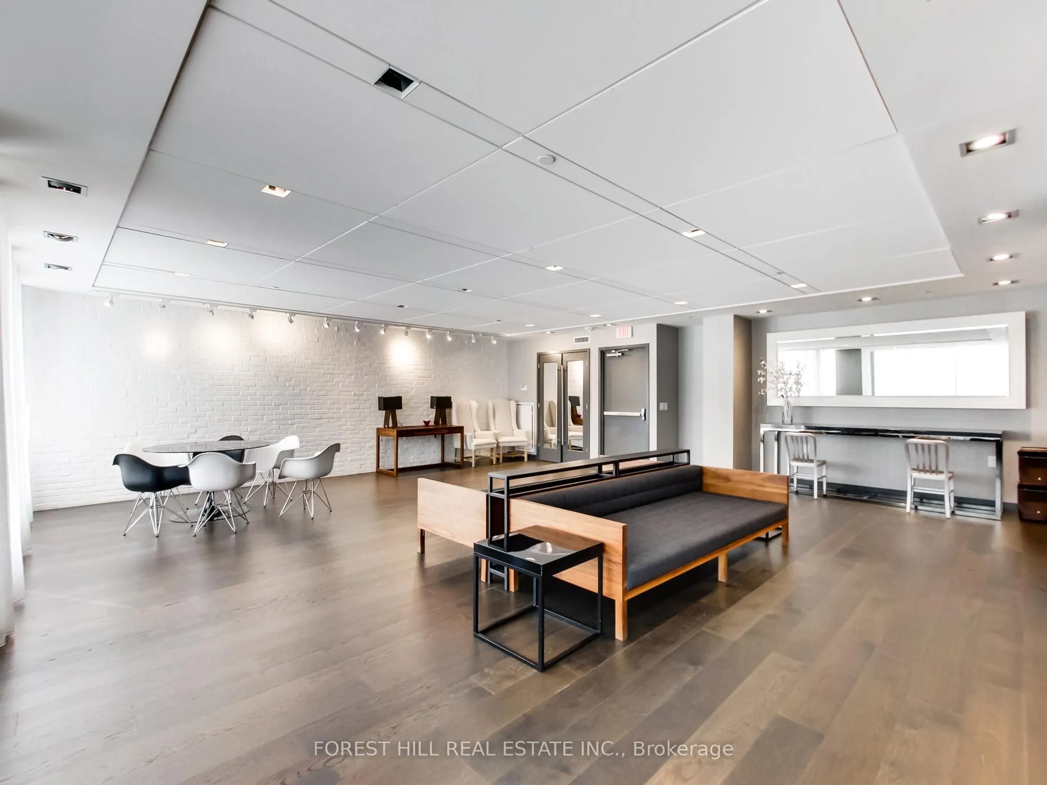 210 Simcoe Street, #2301