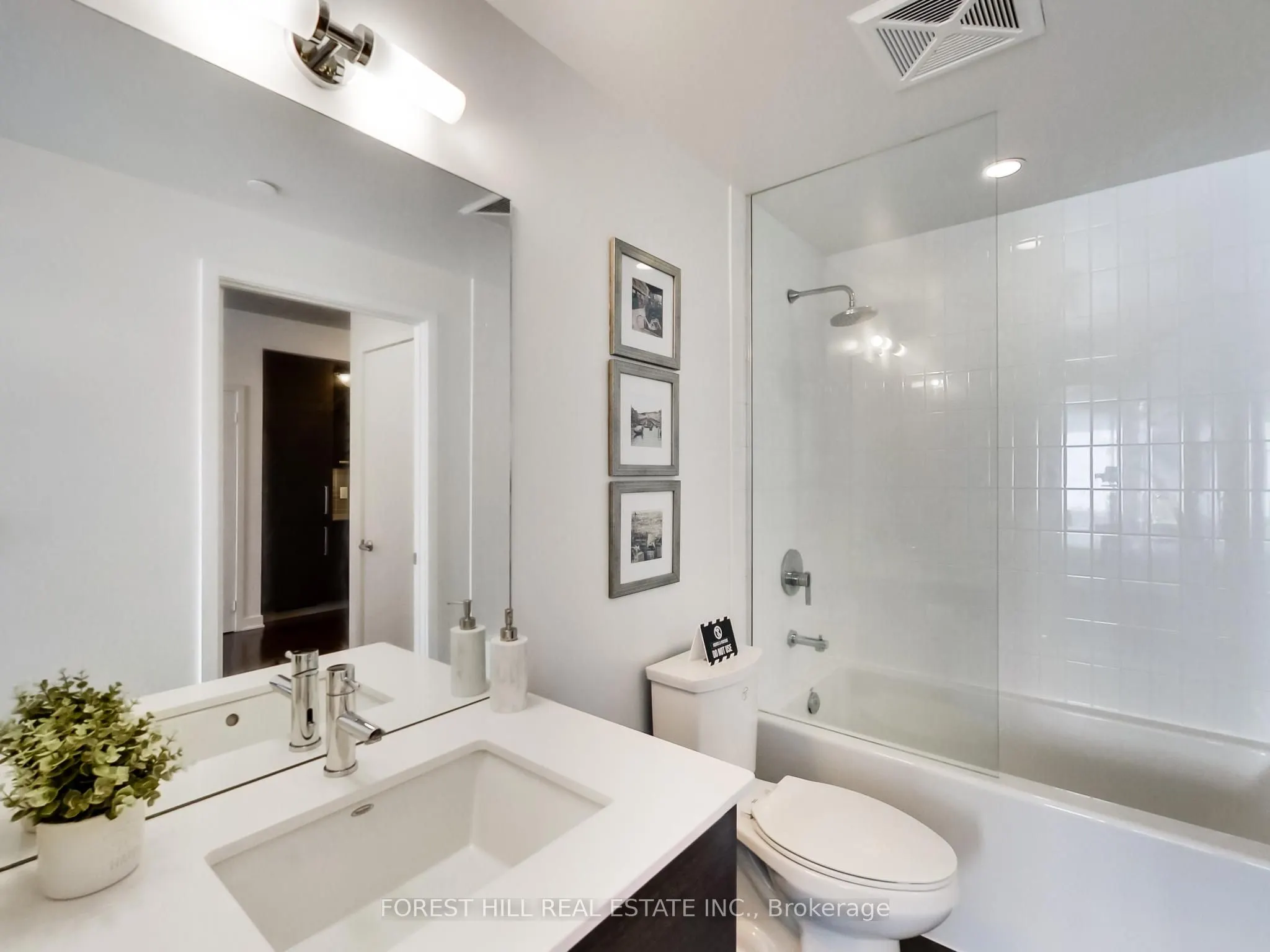 210 Simcoe Street, #2301