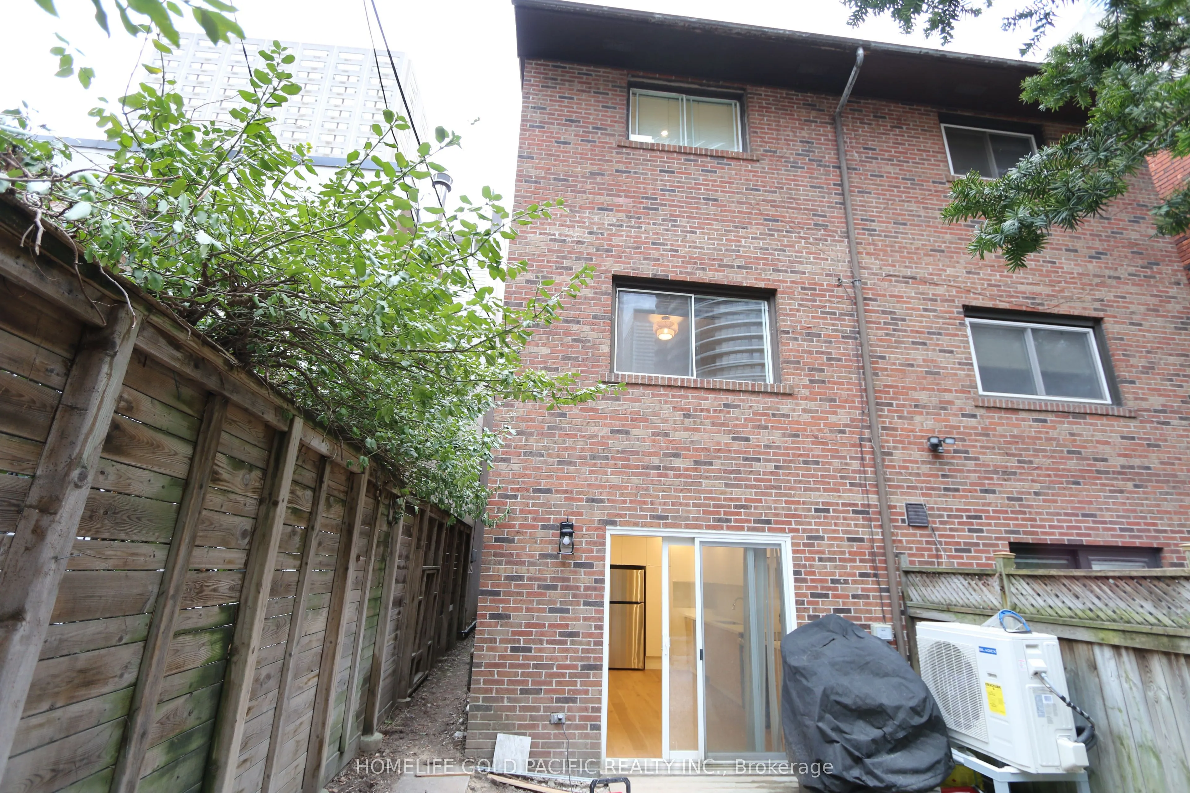 30a Mcgill Street