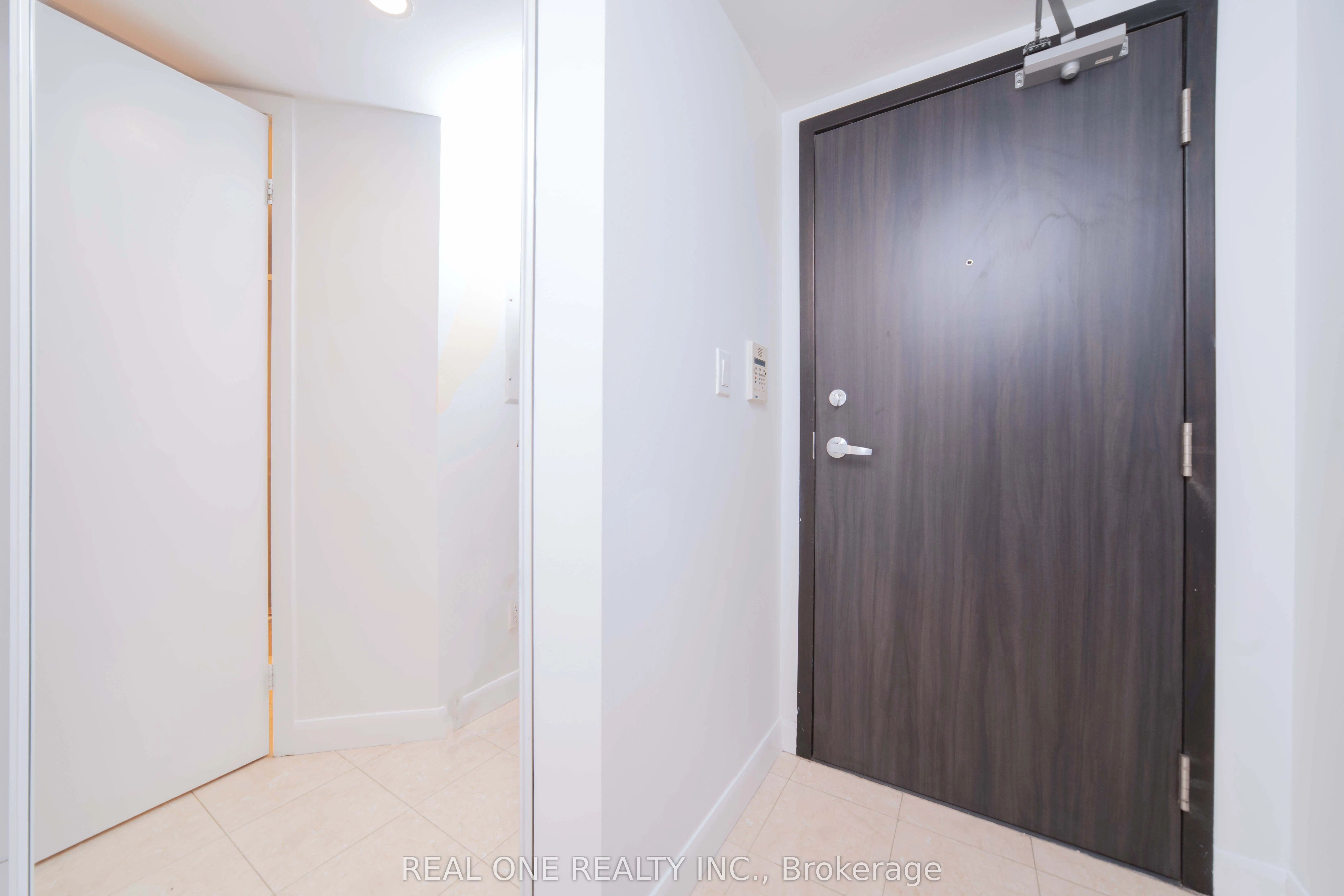 210 Victoria Street, #2404