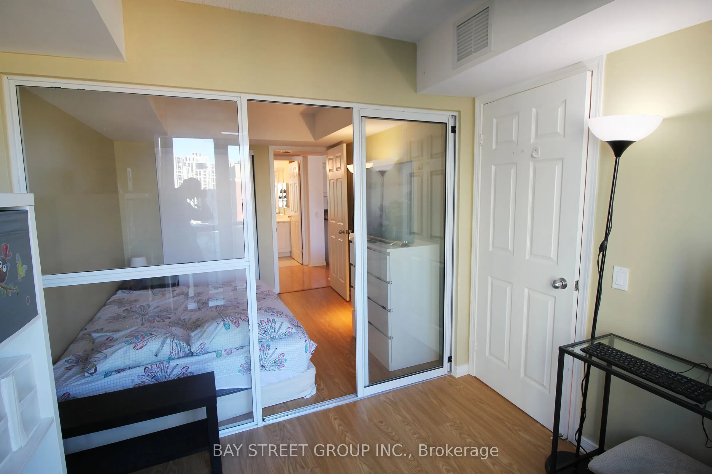 30 Harrison Garden Boulevard, #1512