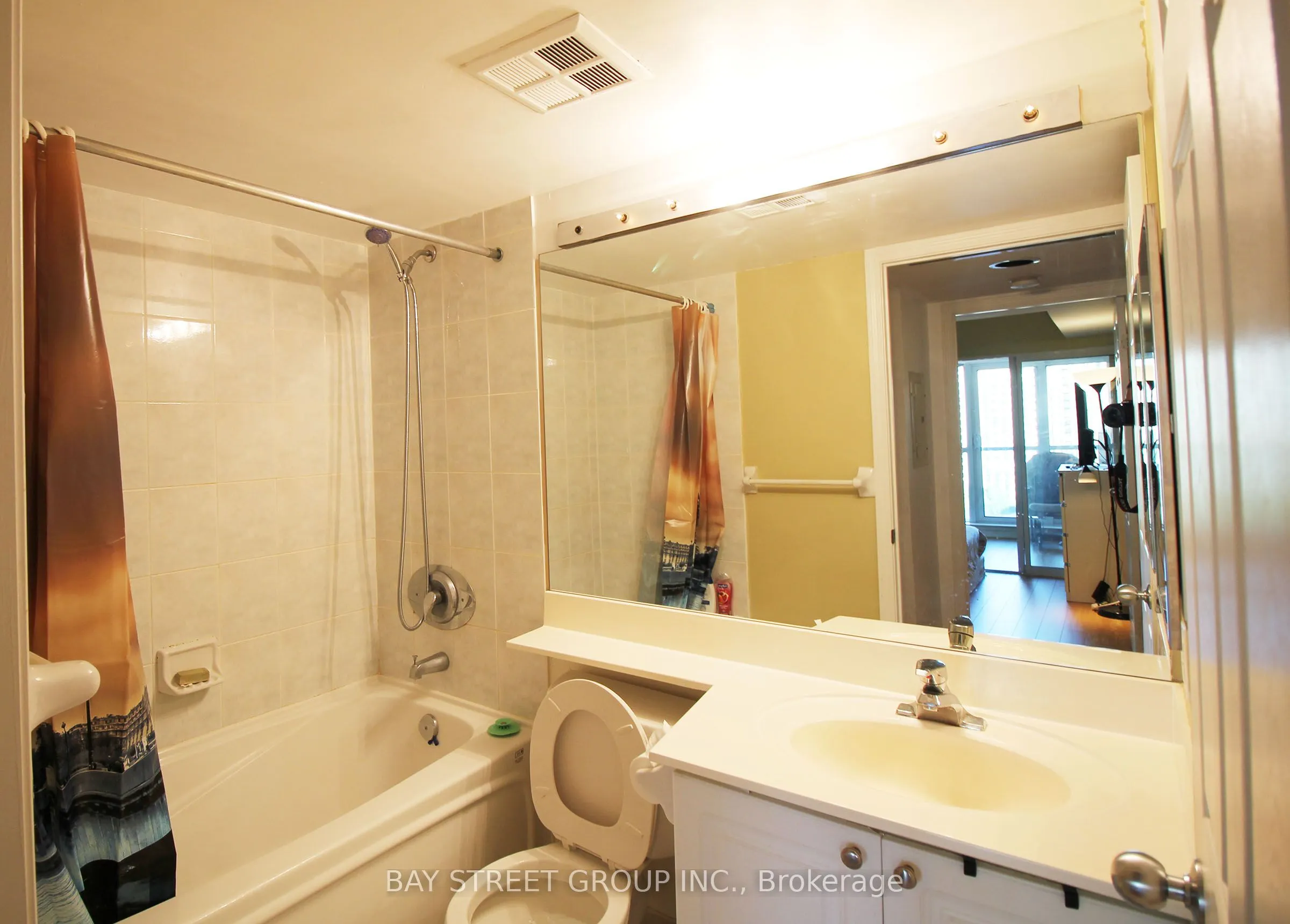 30 Harrison Garden Boulevard, #1512