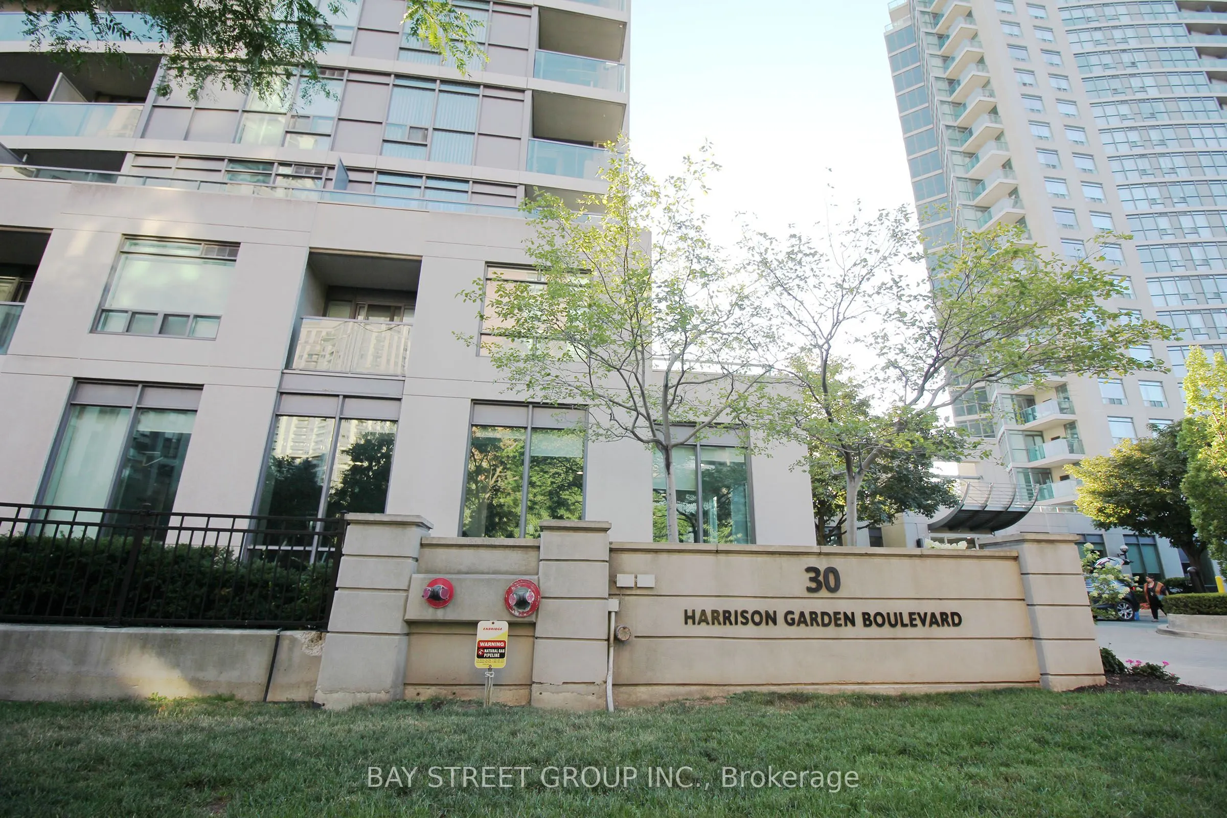 30 Harrison Garden Boulevard, #1512