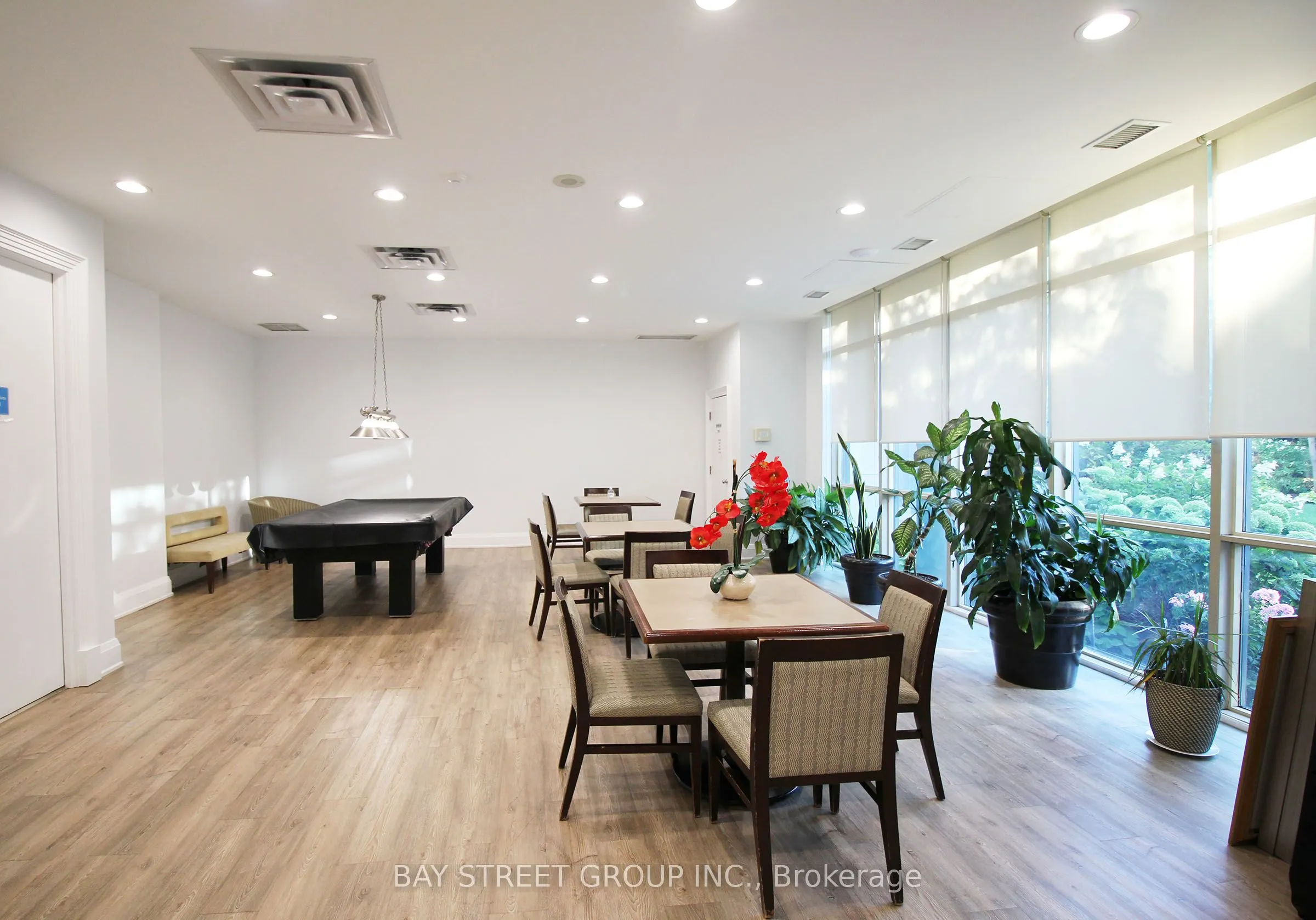 30 Harrison Garden Boulevard, #1512