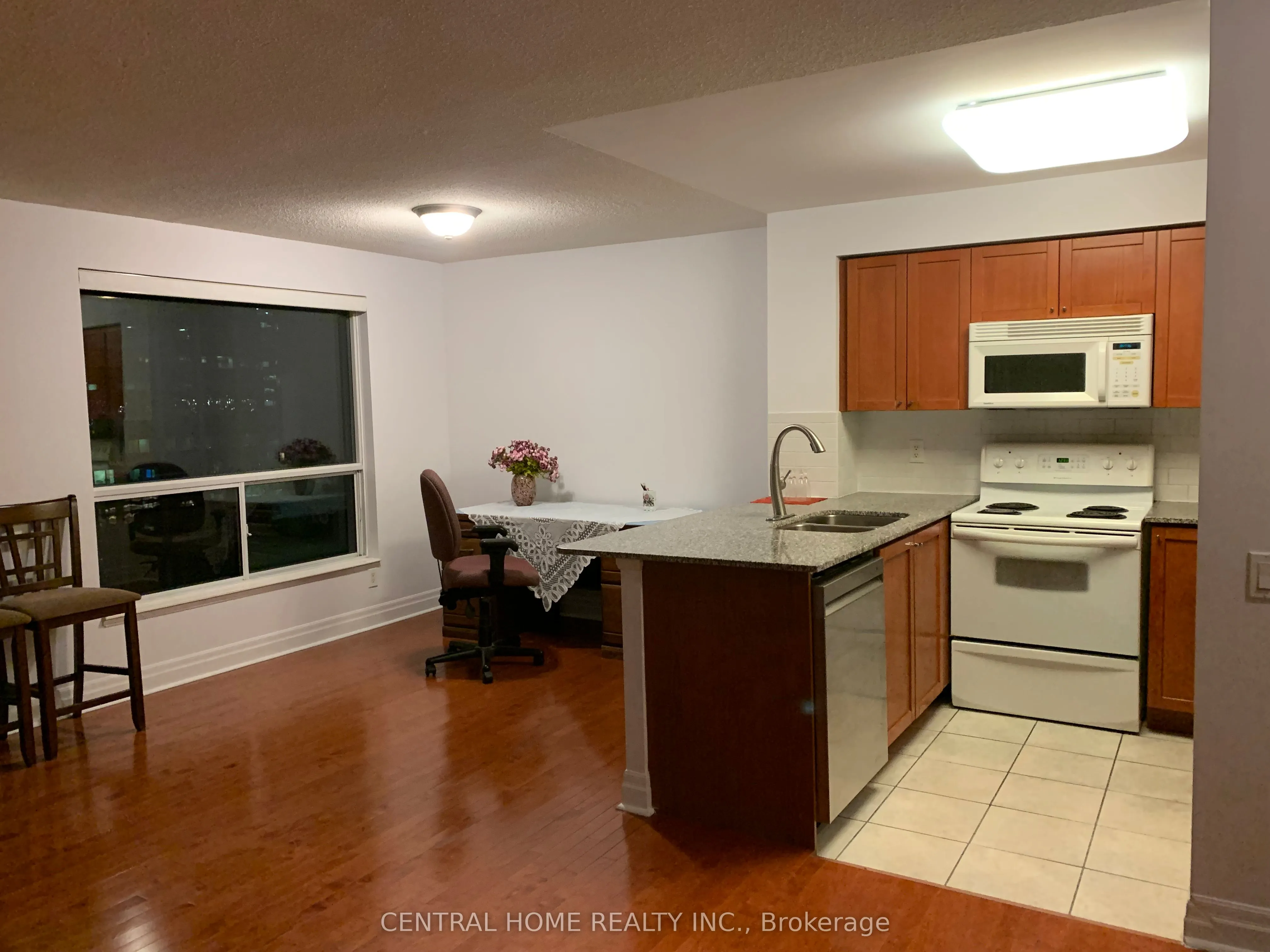 21 Hillcrest Avenue, #2203