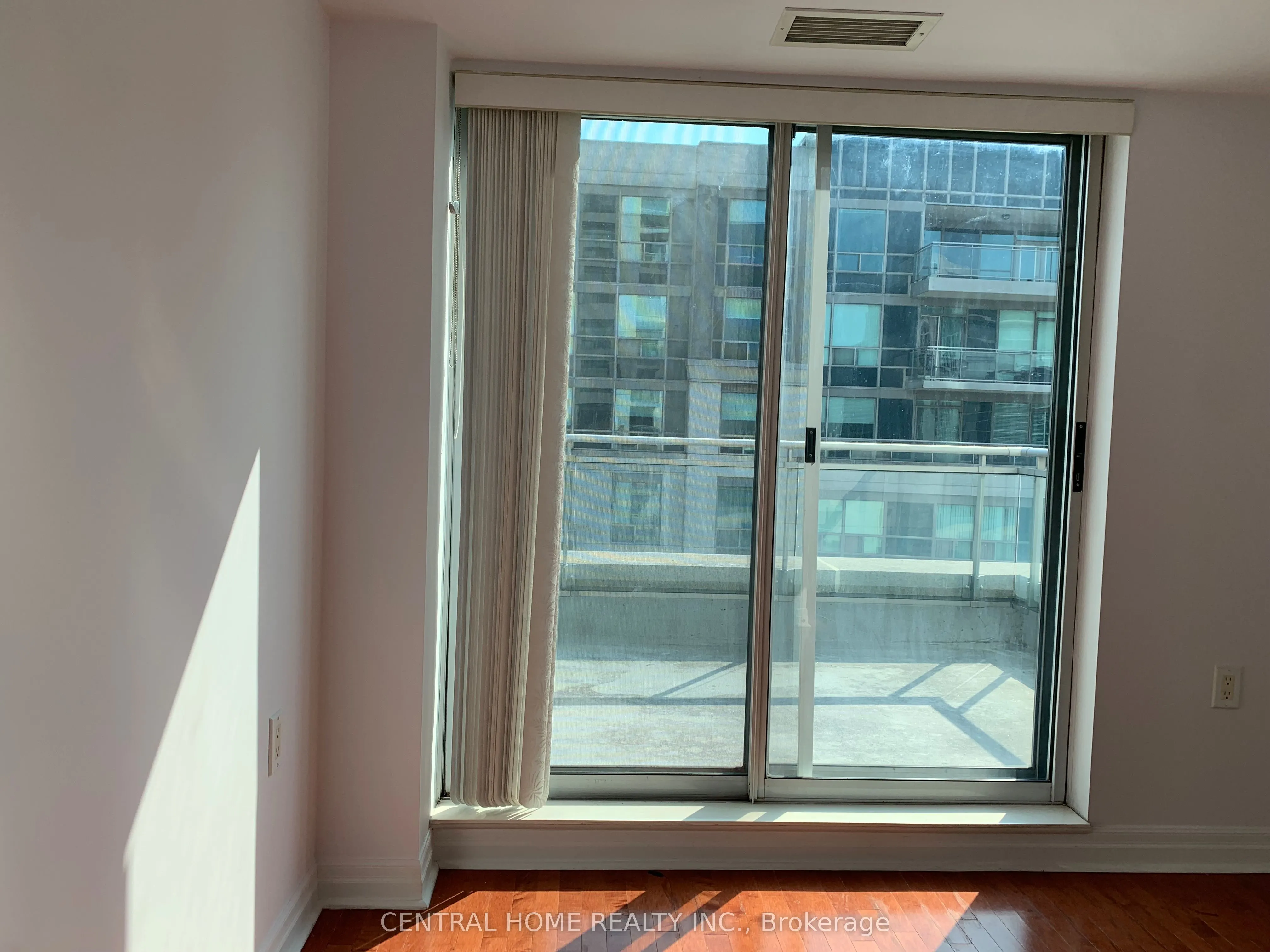 21 Hillcrest Avenue, #2203