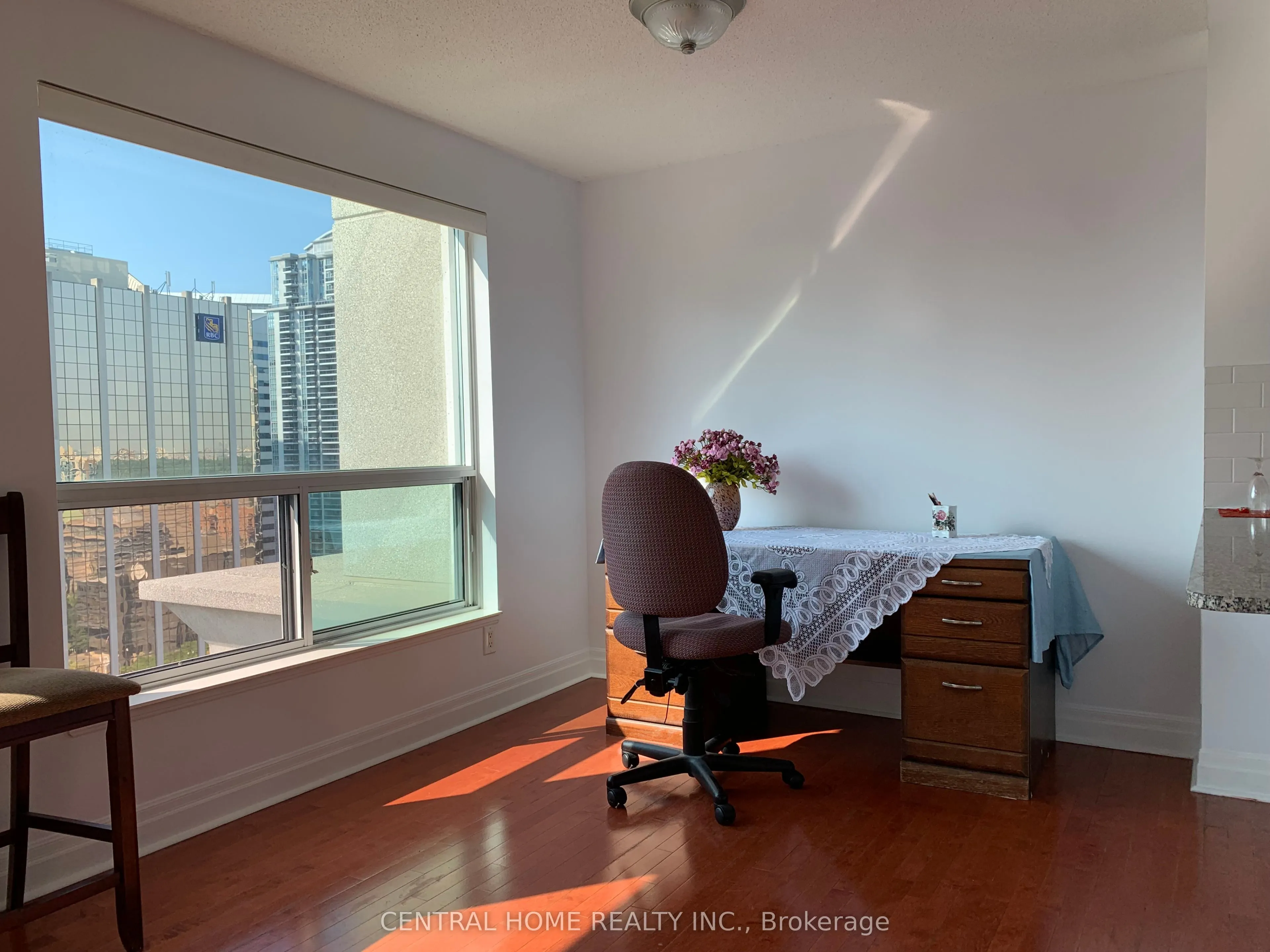 21 Hillcrest Avenue, #2203