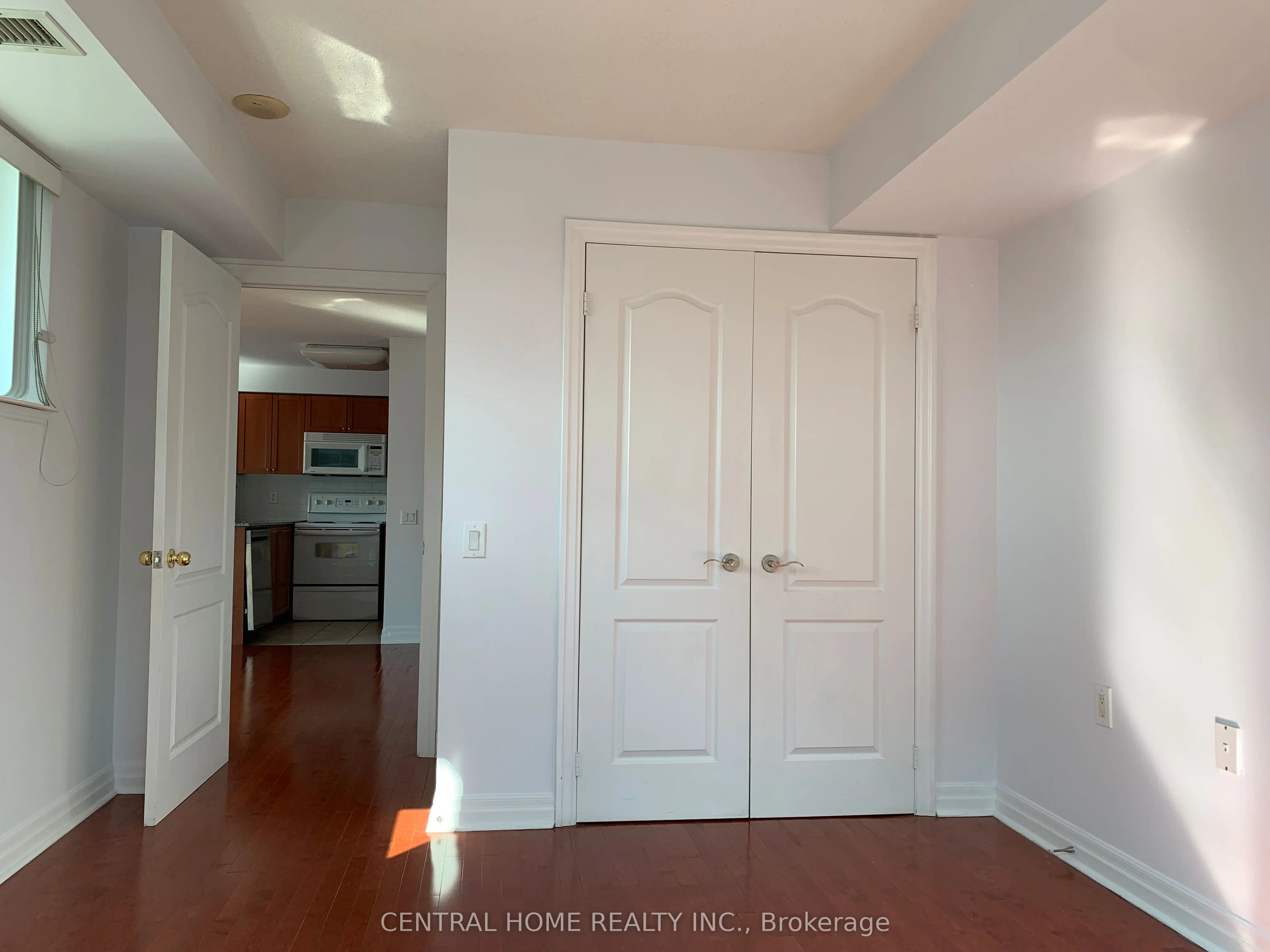 21 Hillcrest Avenue, #2203