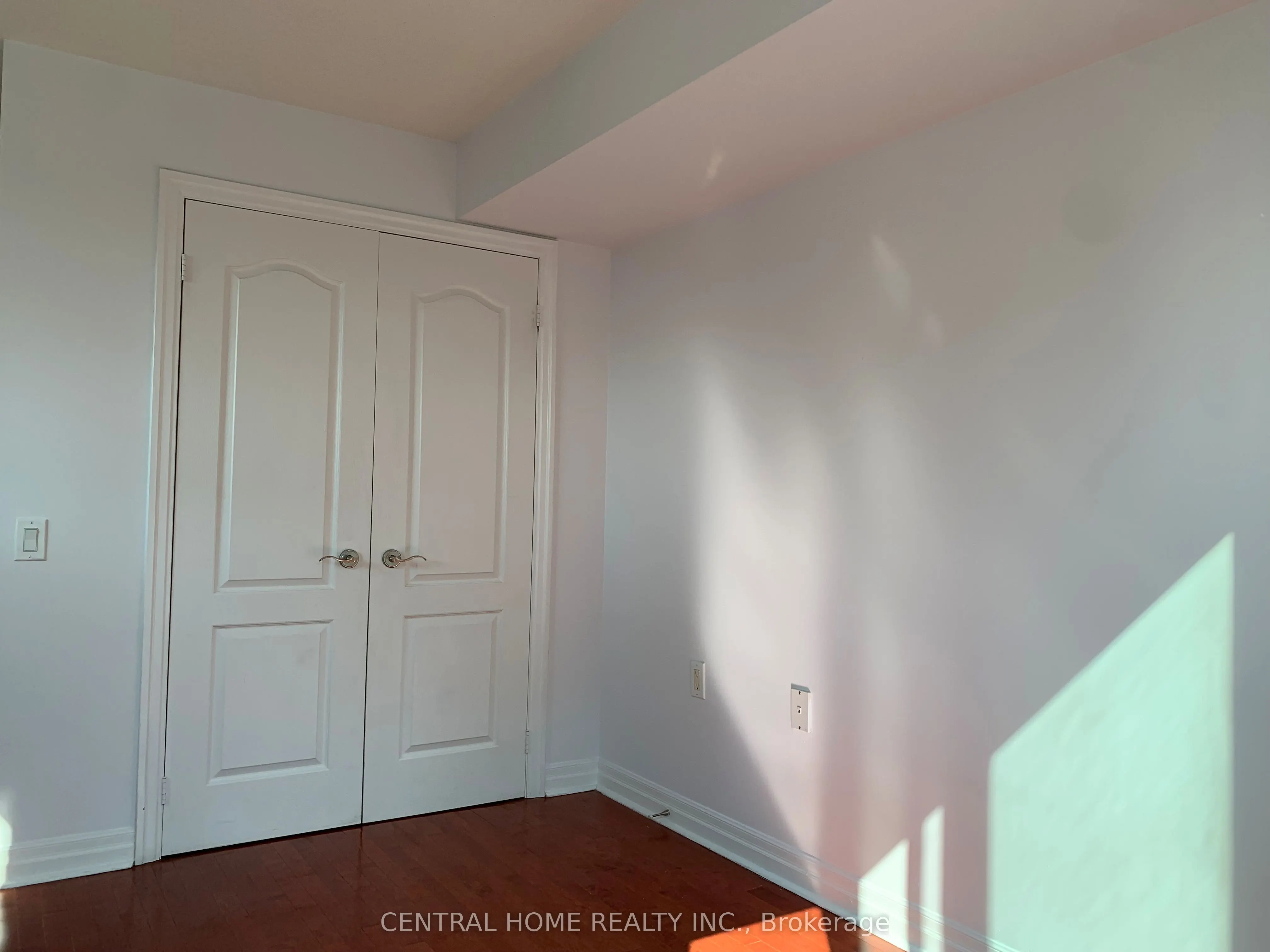 21 Hillcrest Avenue, #2203
