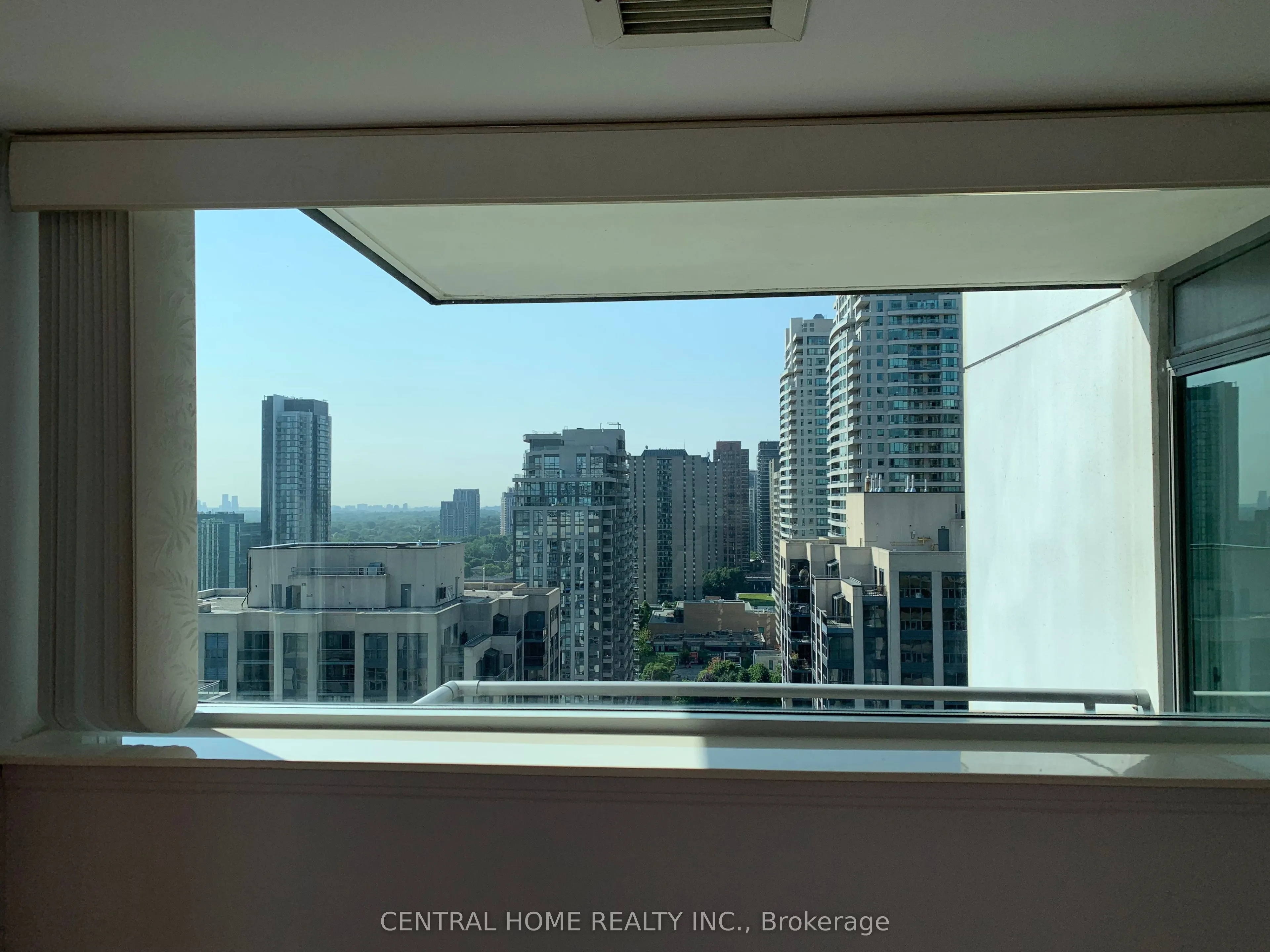 21 Hillcrest Avenue, #2203