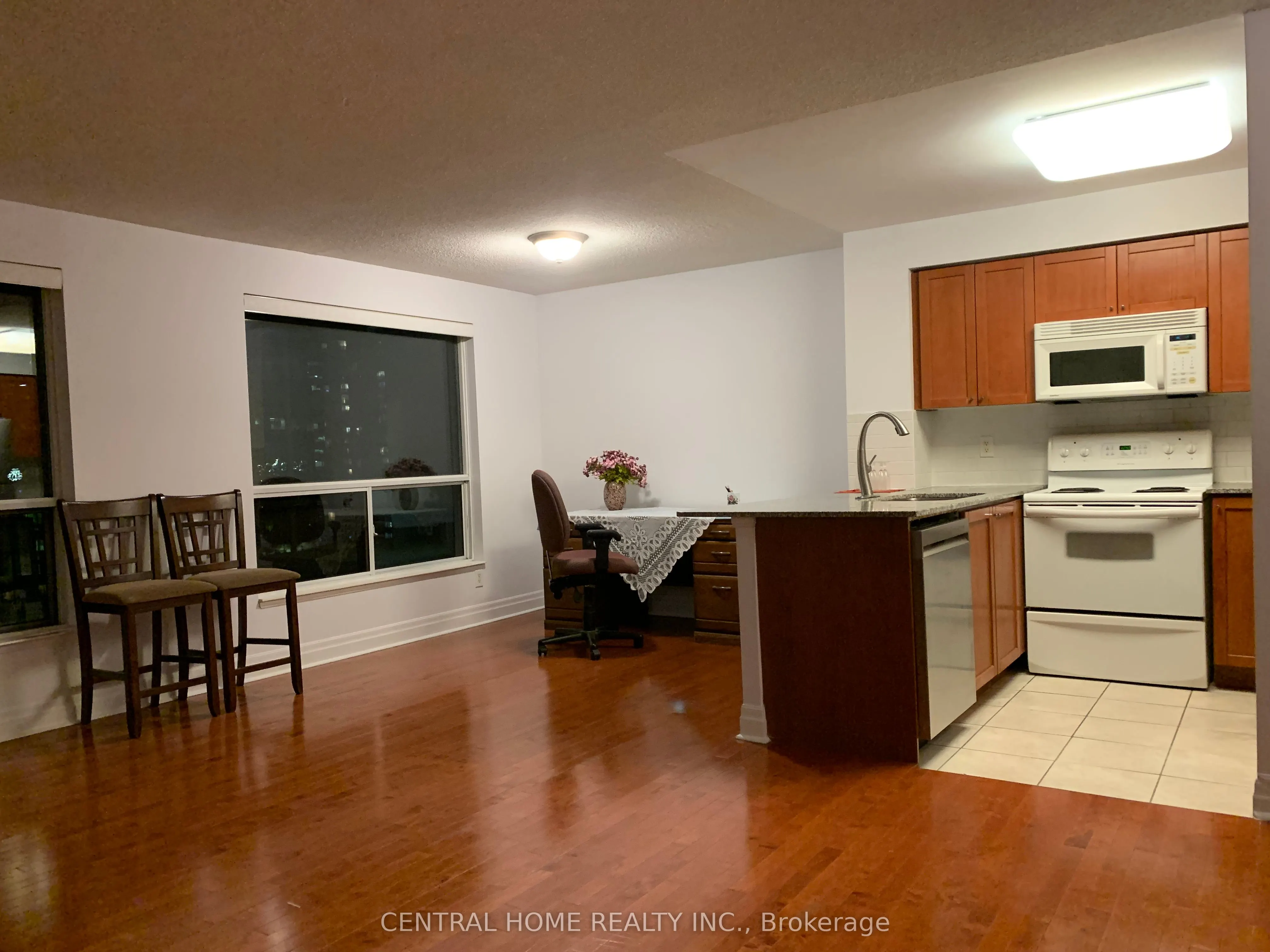 21 Hillcrest Avenue, #2203