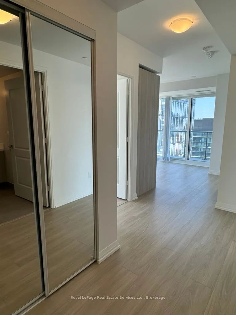 28 Widmer Street, #2725
