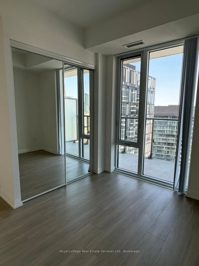28 Widmer Street, #2725