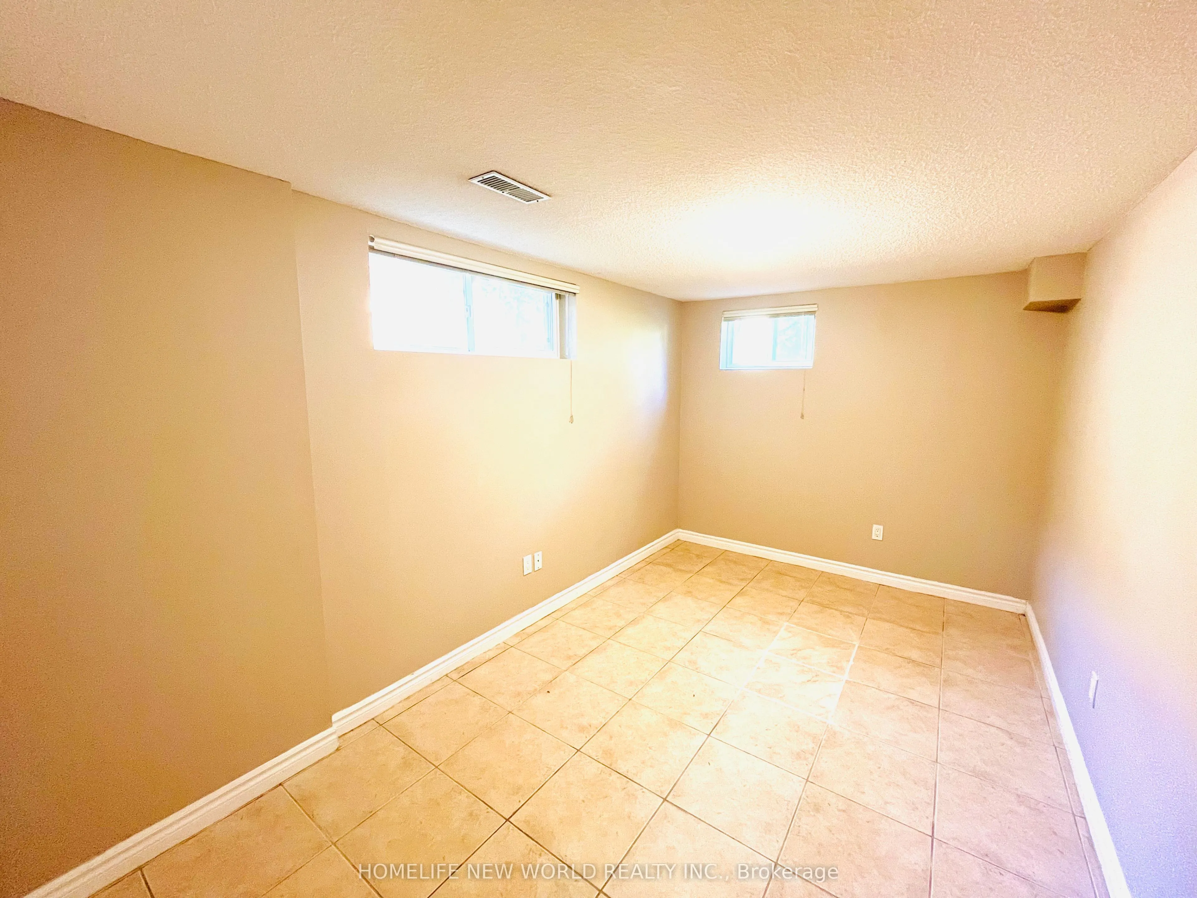 219 Dunview Avenue, #Bsmnt